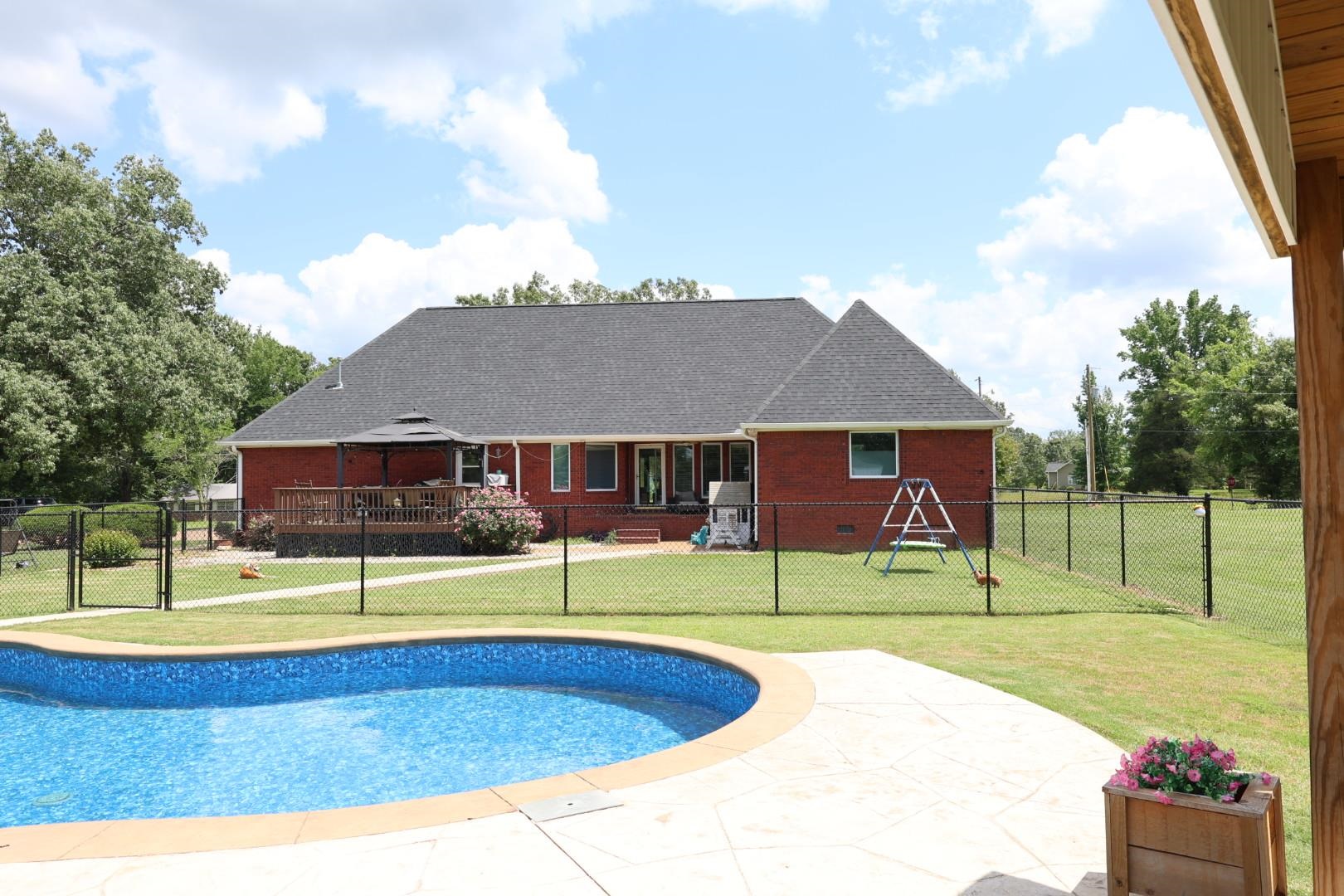 1550 Blanton Rd Property Photo 11