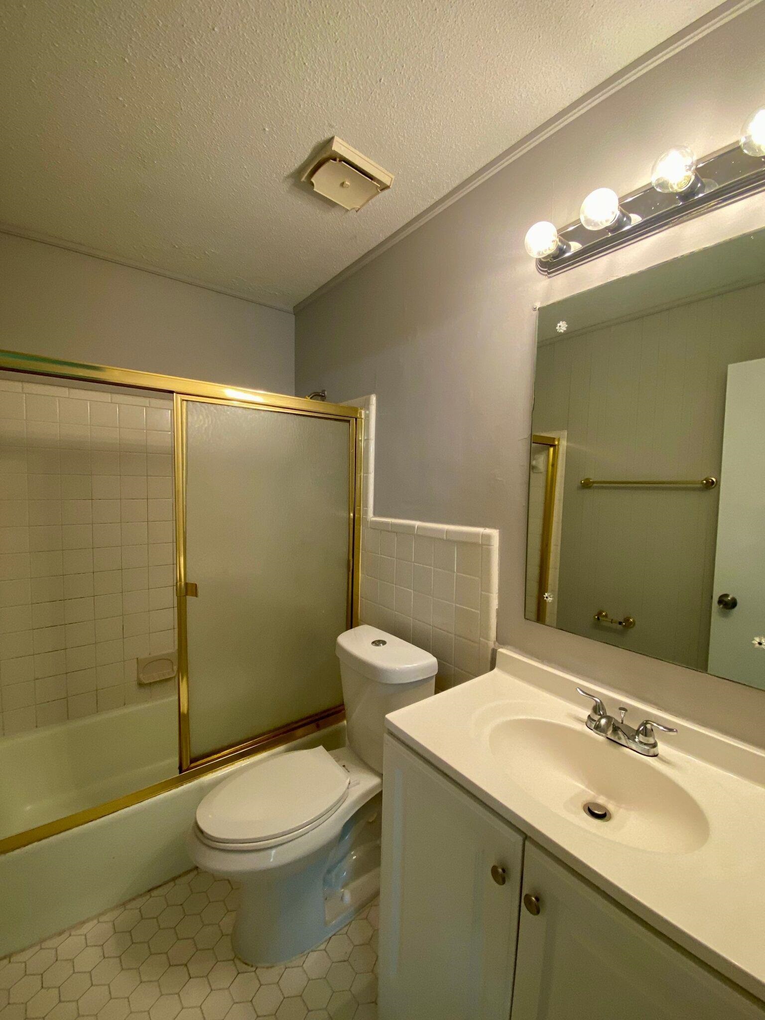 4035 Pippin St Property Photo 5