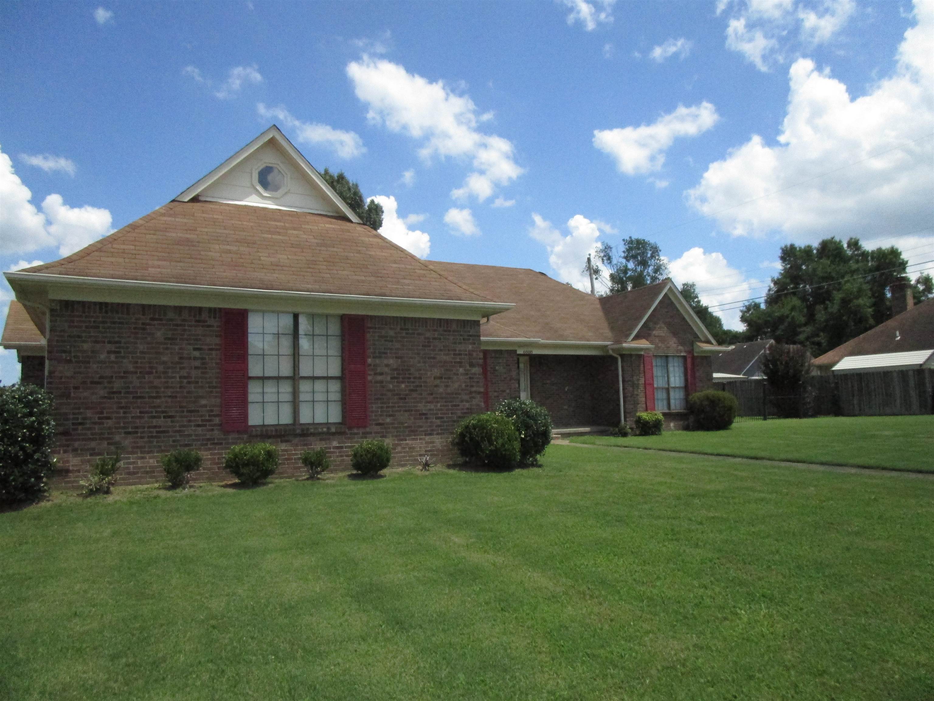 6888 Juana Dr Property Photo 2