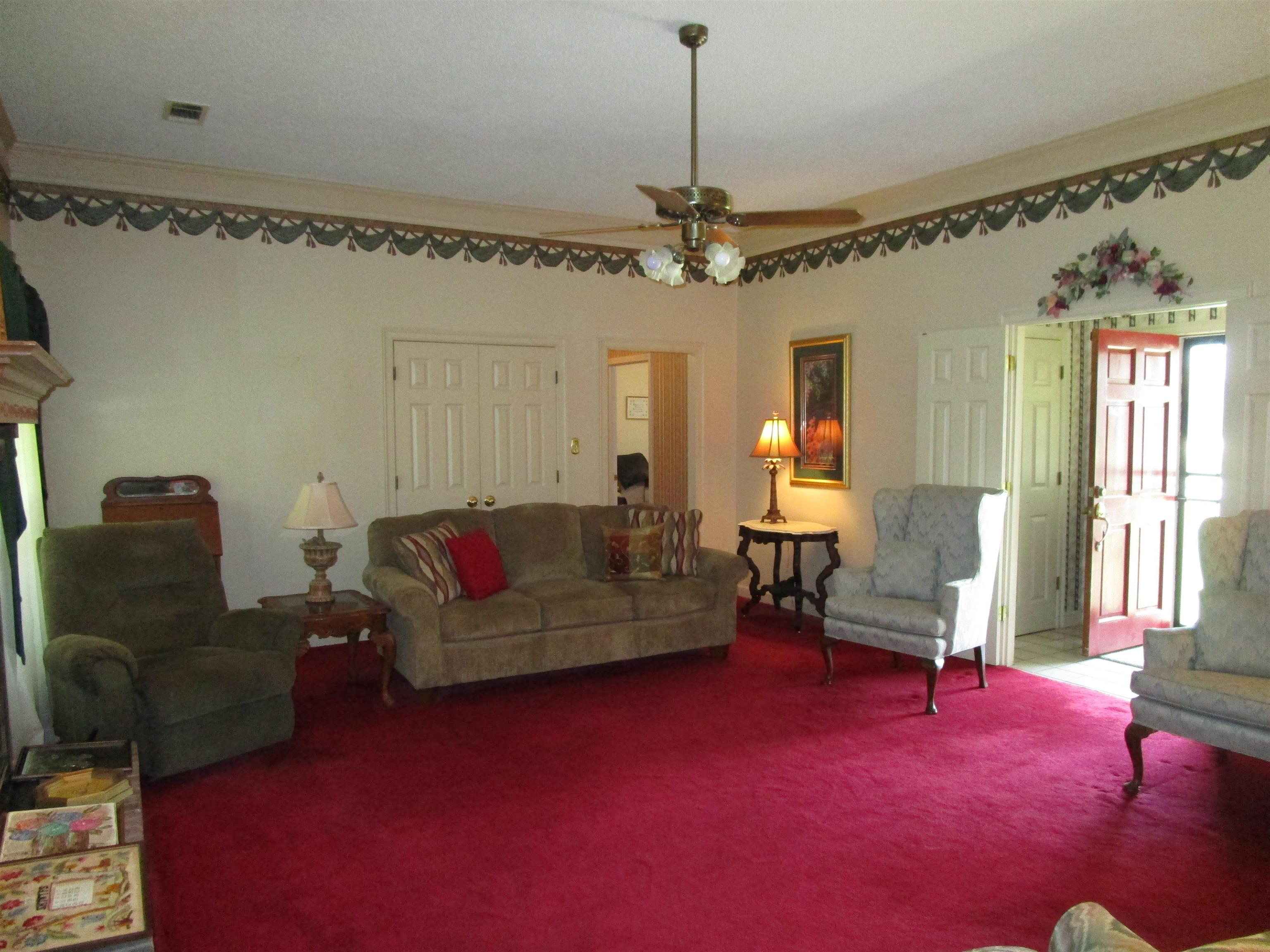 6888 Juana Dr Property Photo 7
