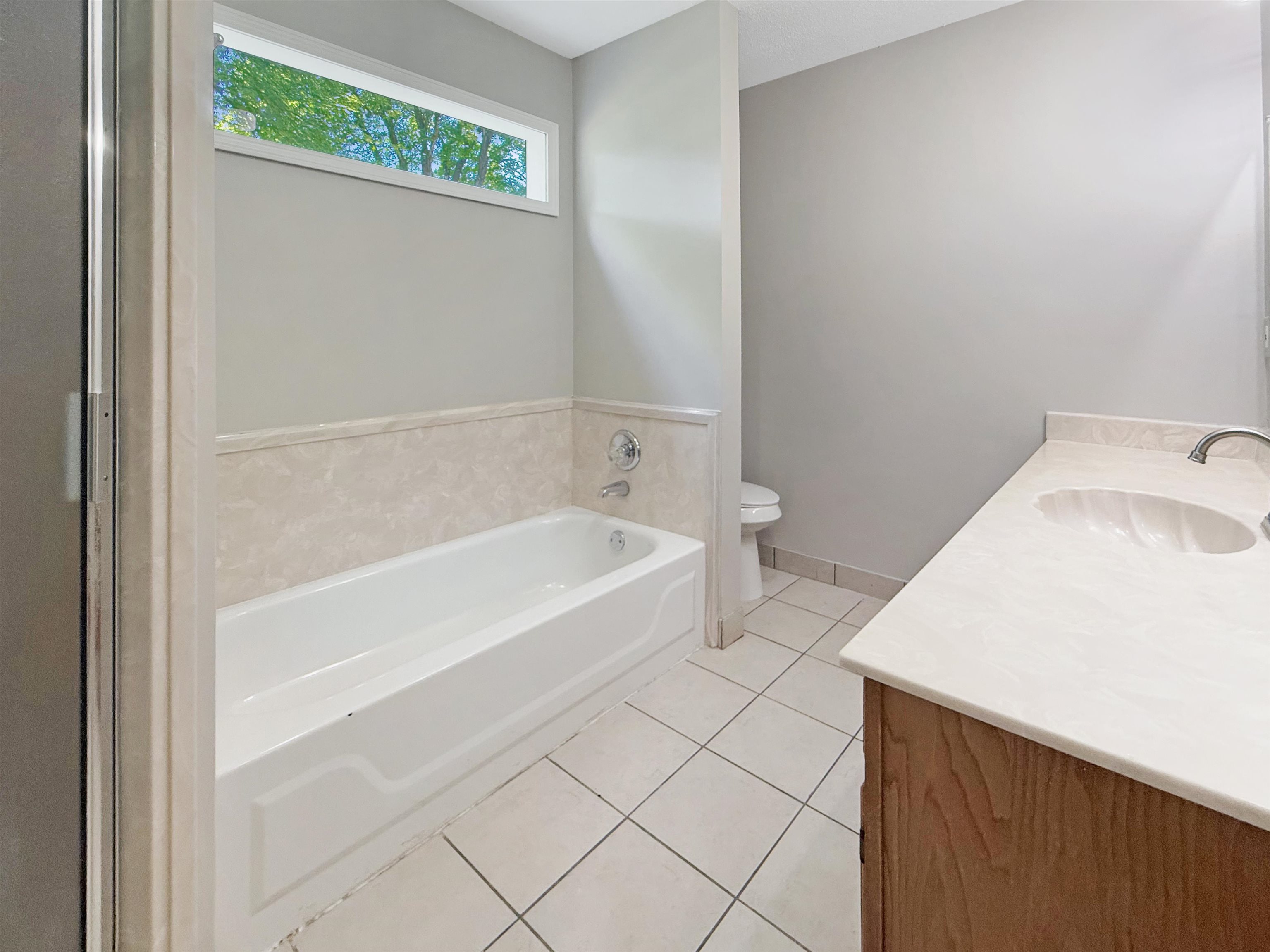 1023 Tracy Rd Property Photo 12
