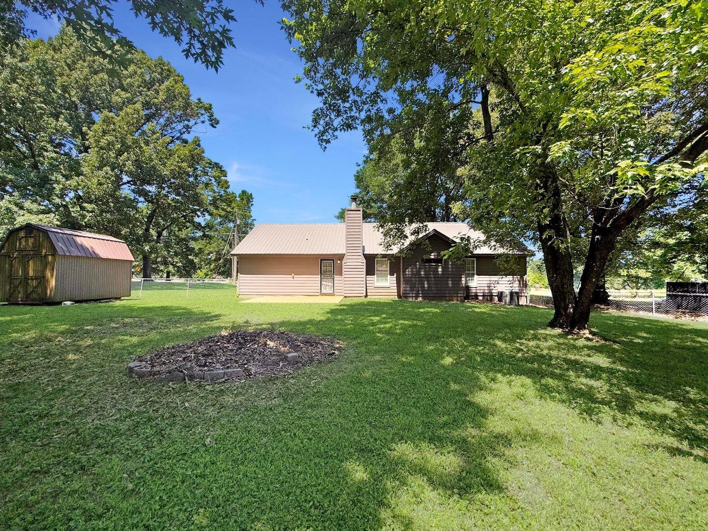 1023 Tracy Rd Property Photo 17