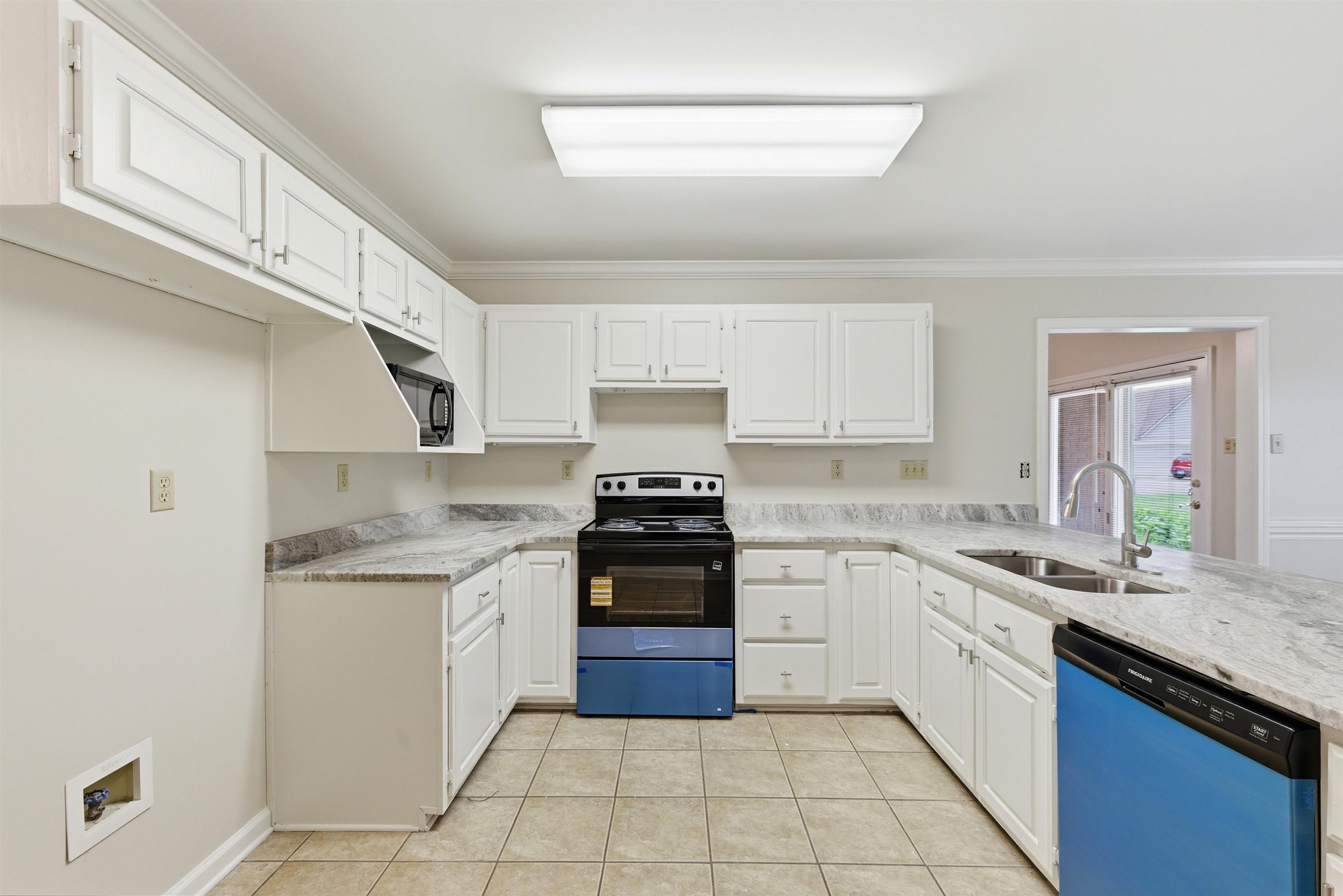 171 Brierhedge Rd Property Photo 4