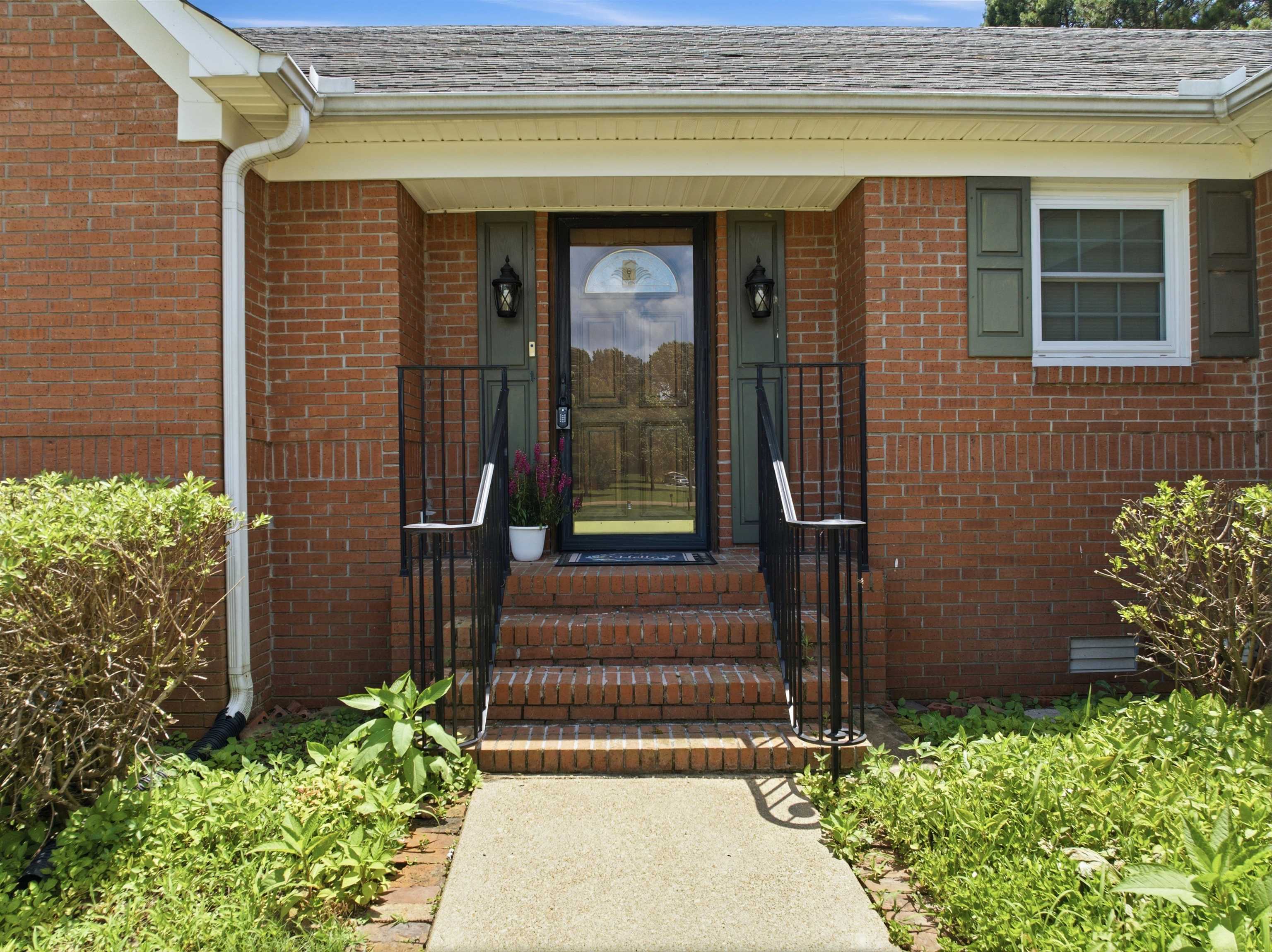 171 Brierhedge Rd Property Photo 6