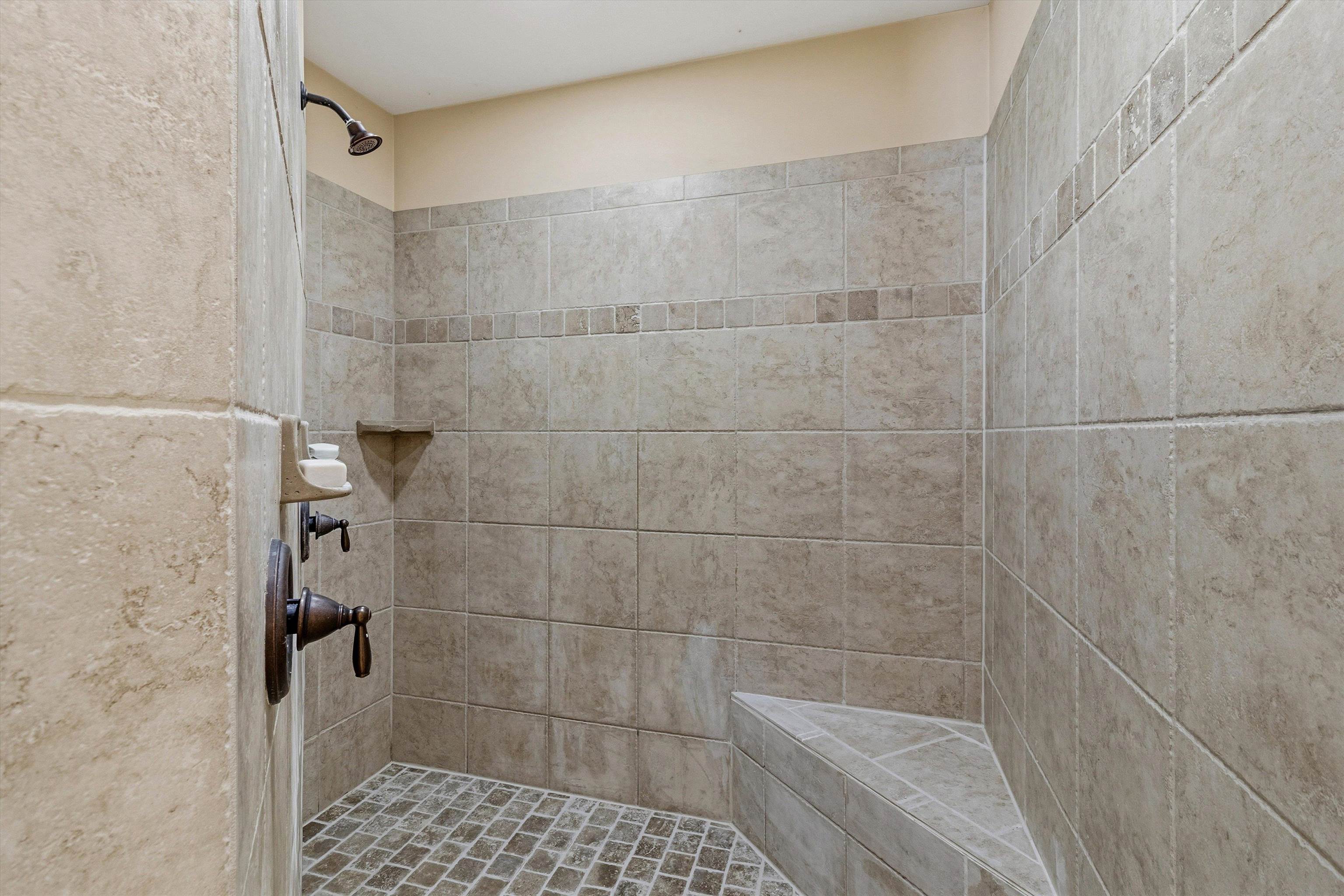 580 Winding Valley Cv Property Photo 23