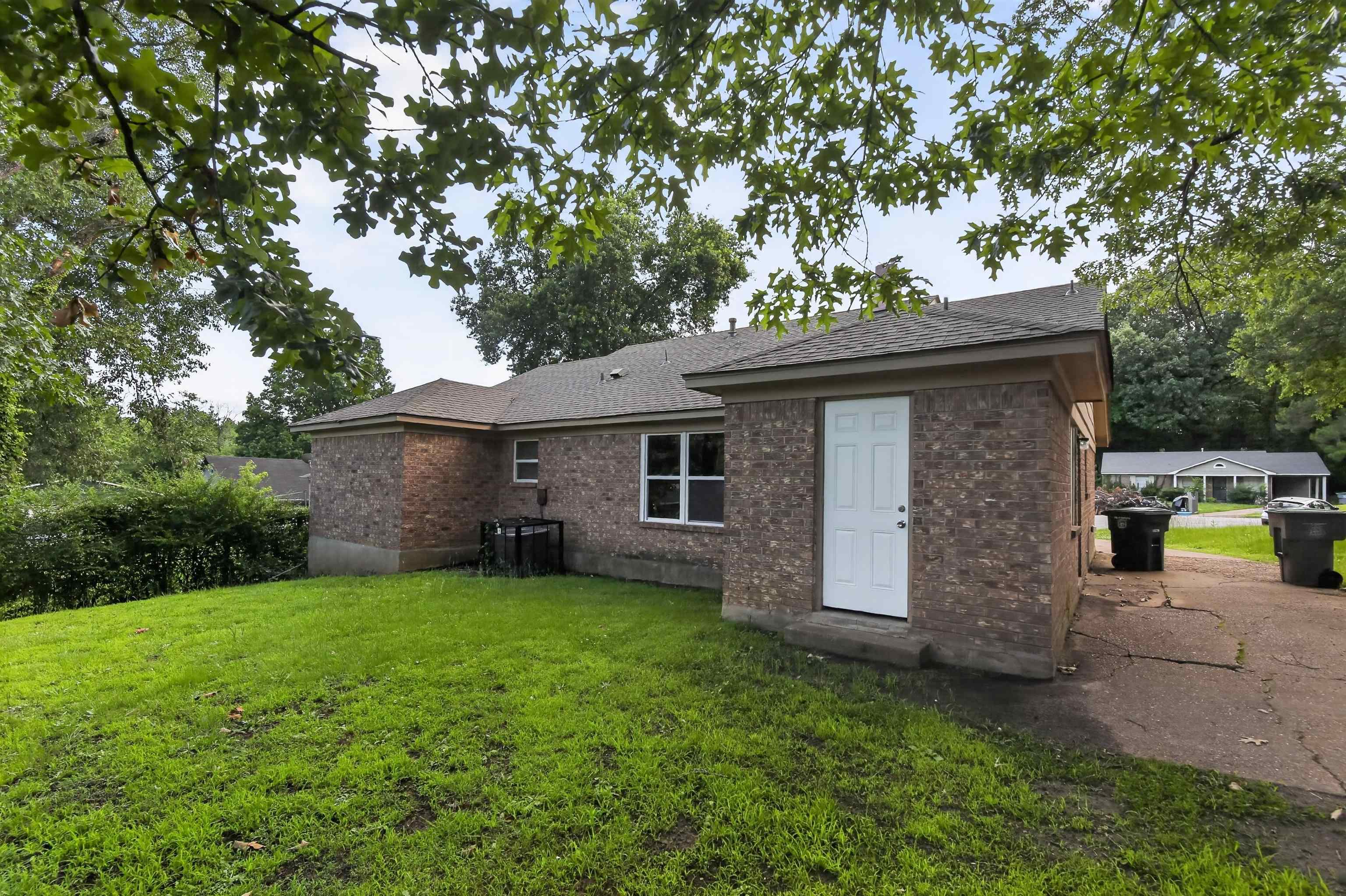 4998 Penwood Cv Property Photo 5