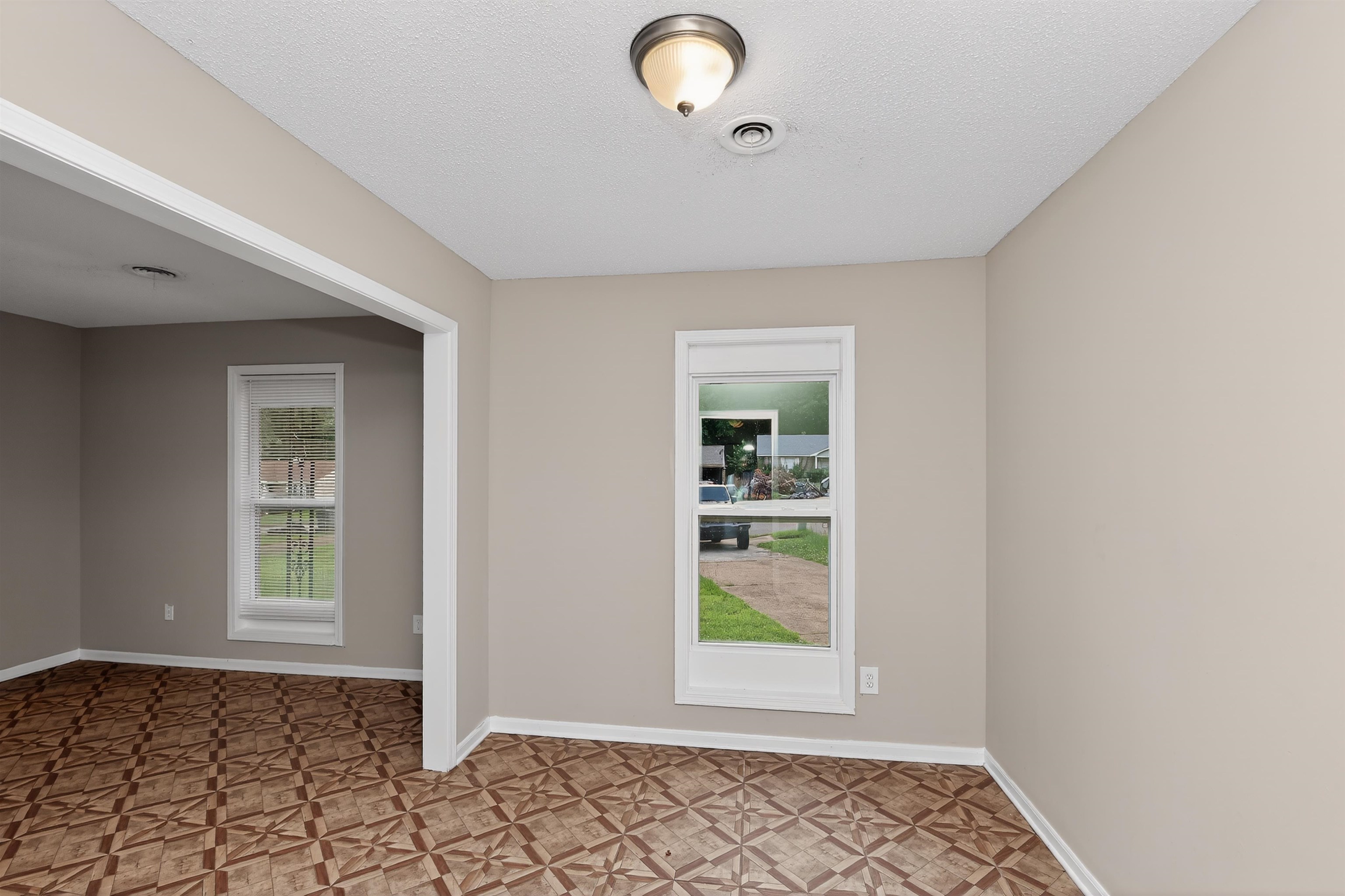 4998 Penwood Cv Property Photo 13
