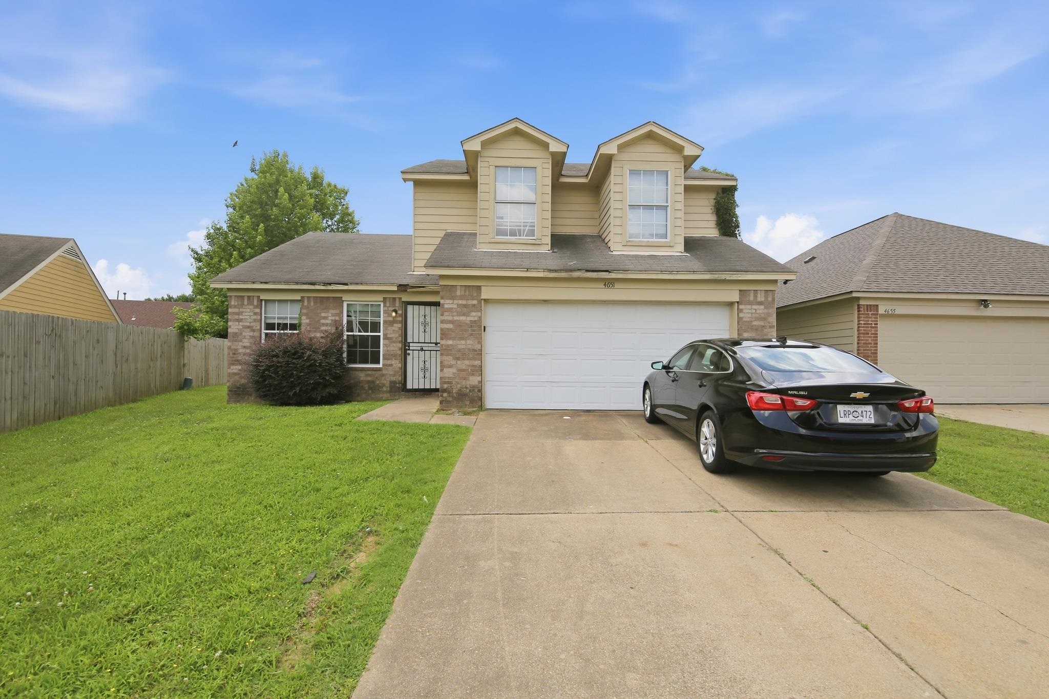 4651 Royal View Dr Property Photo 3