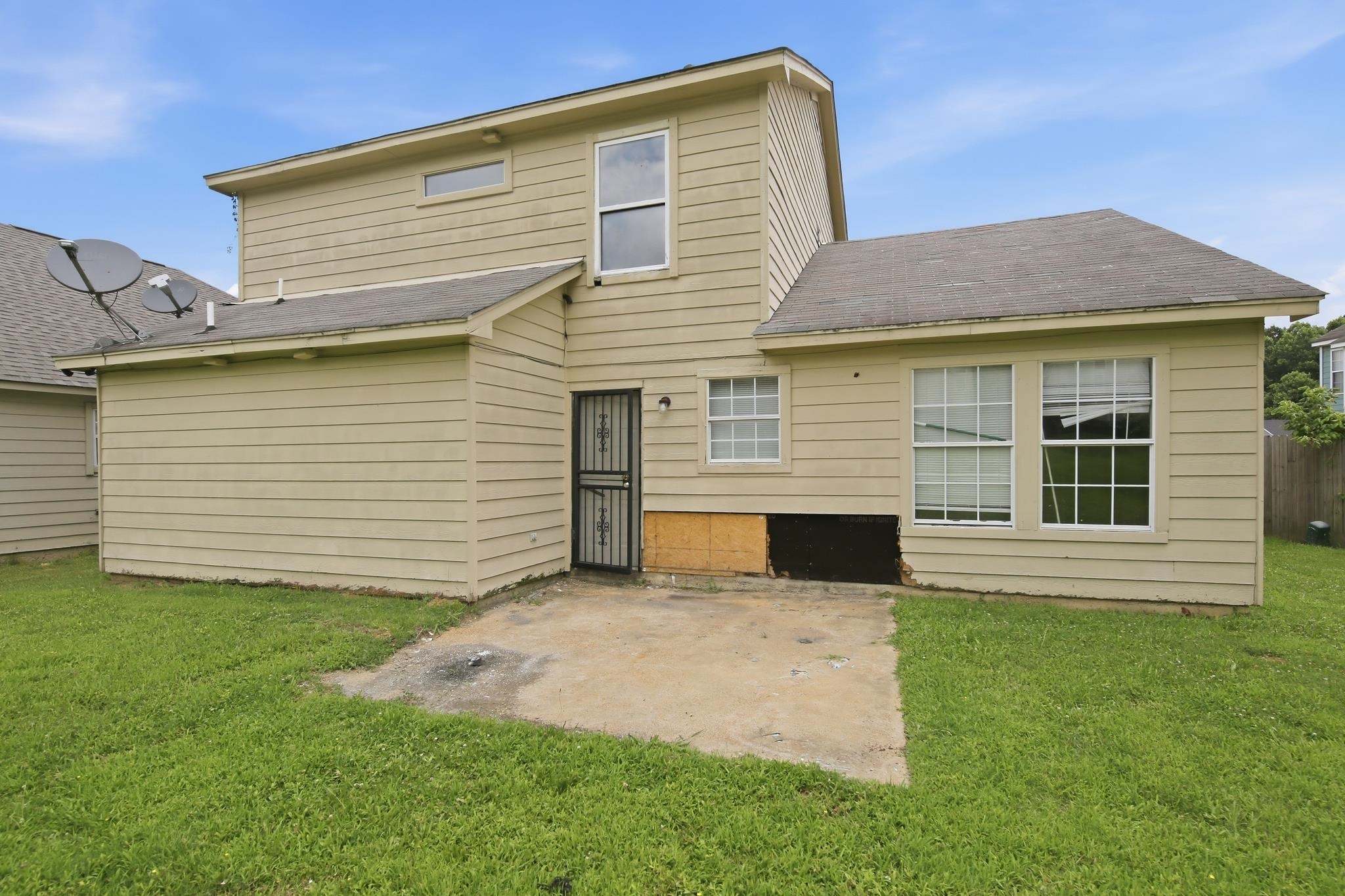 4651 Royal View Dr Property Photo 5