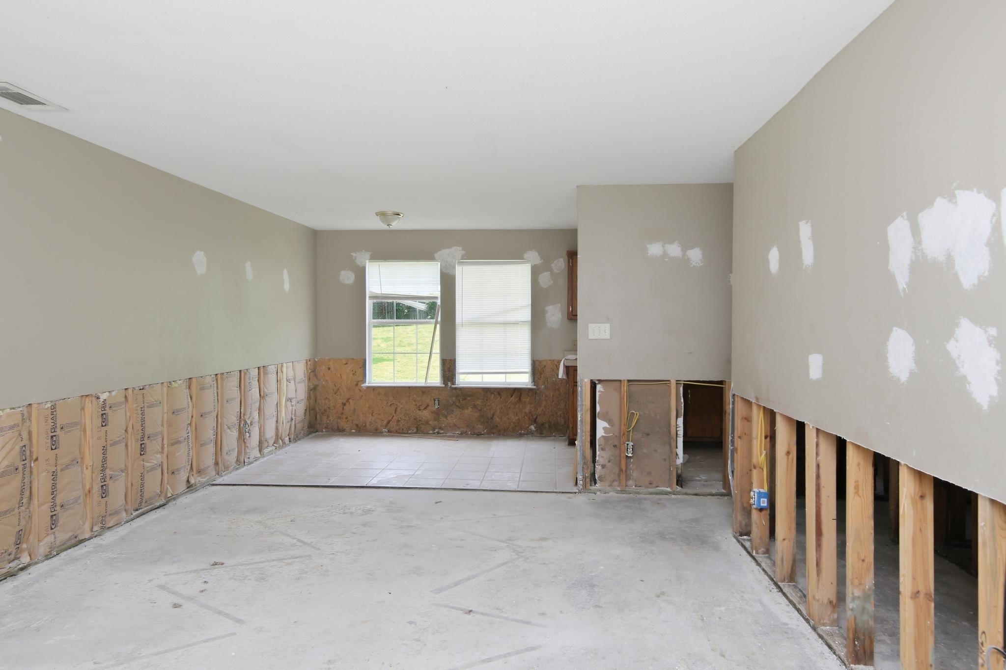 4651 Royal View Dr Property Photo 6