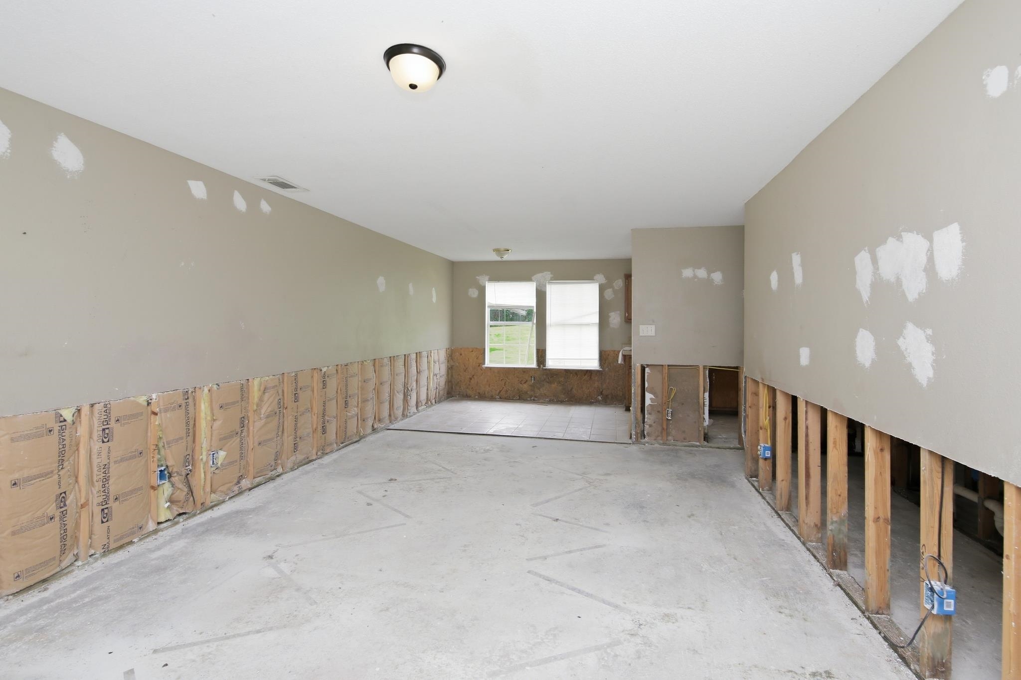 4651 Royal View Dr Property Photo 8