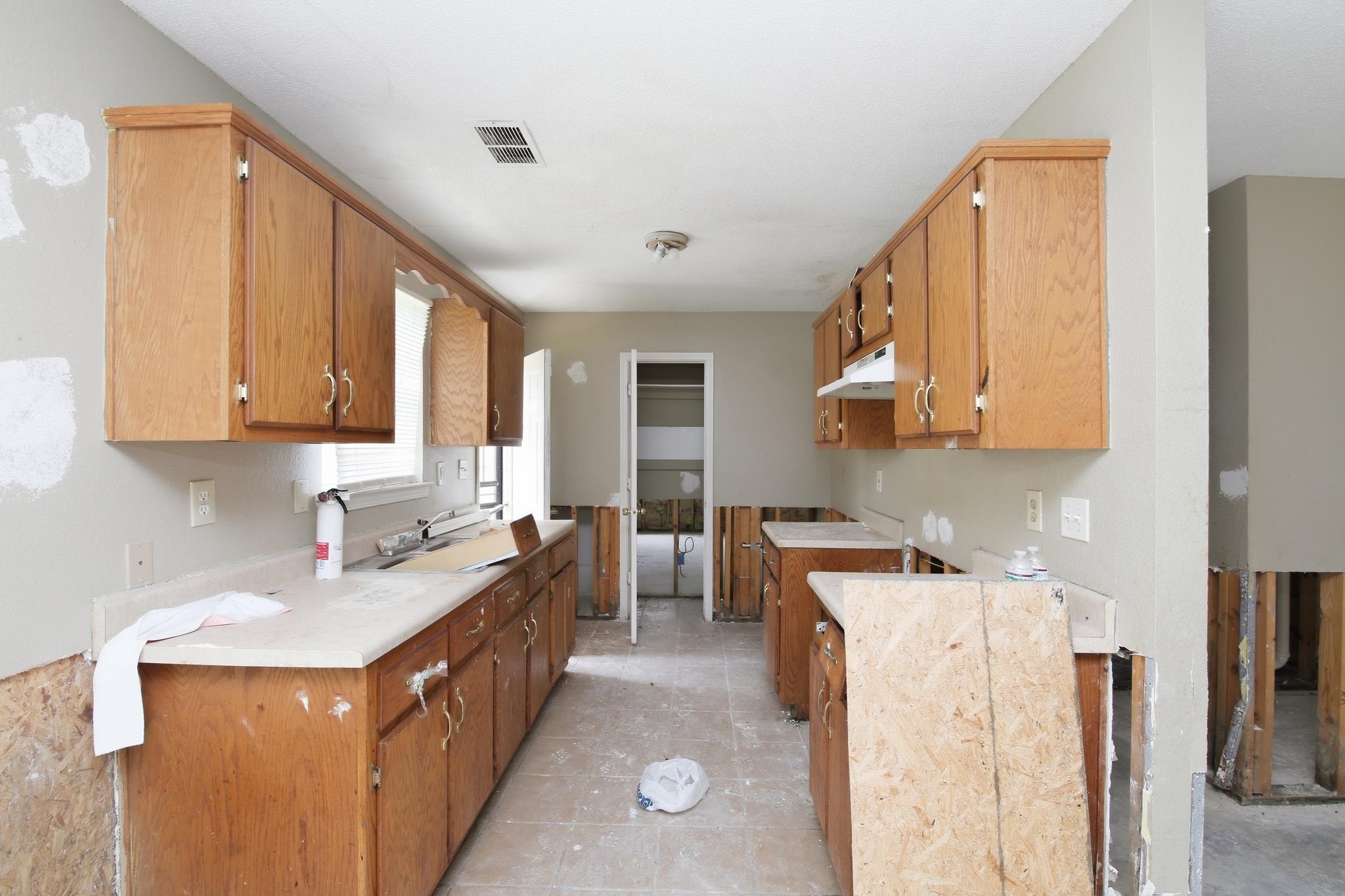 4651 Royal View Dr Property Photo 10