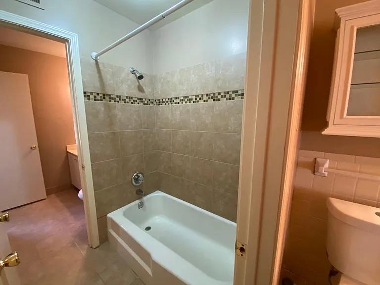 5718 Quince Rd 13 Property Photo 23