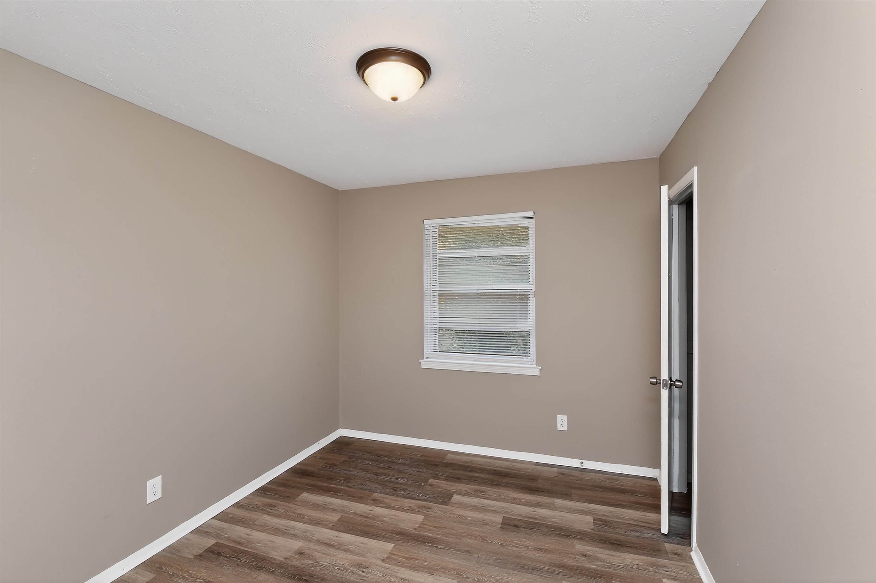 3081 Boxdale St Property Photo 10