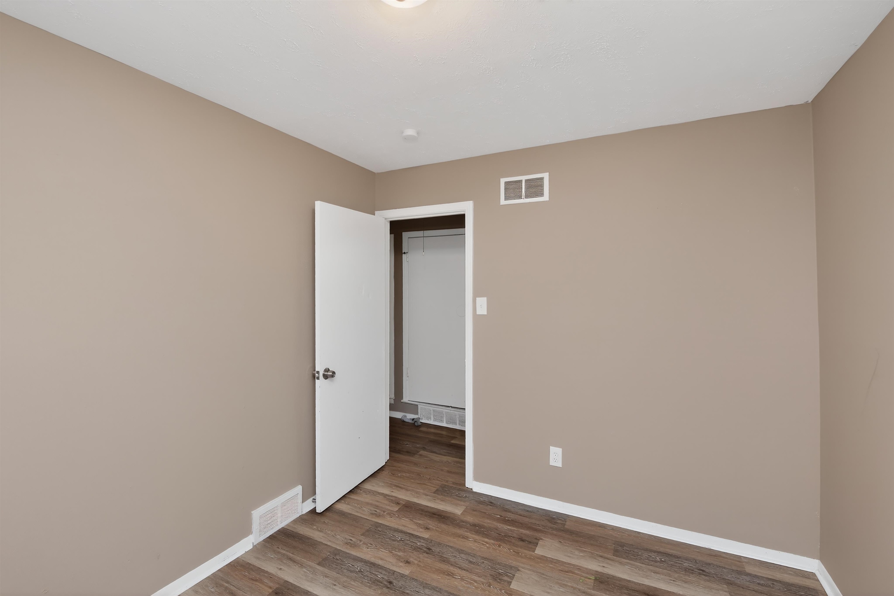 3081 Boxdale St Property Photo 11