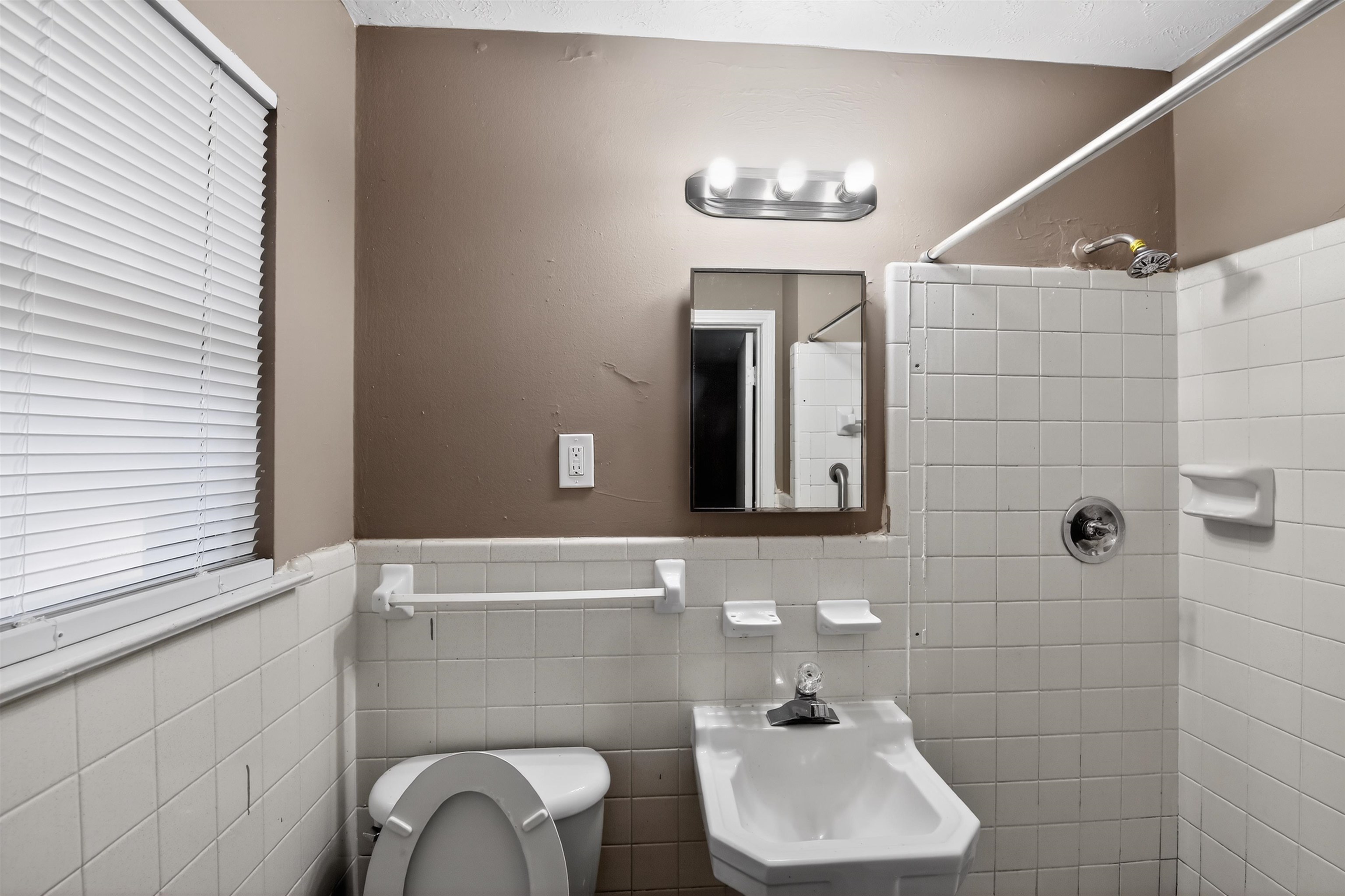 3081 Boxdale St Property Photo 15