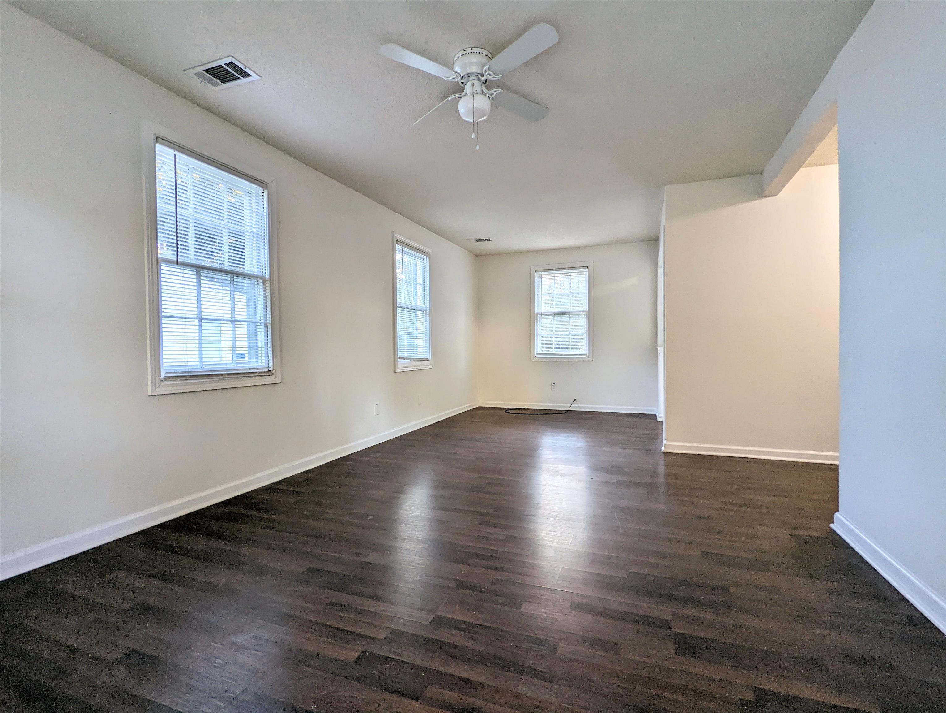 3151 Kingston St Property Photo 2