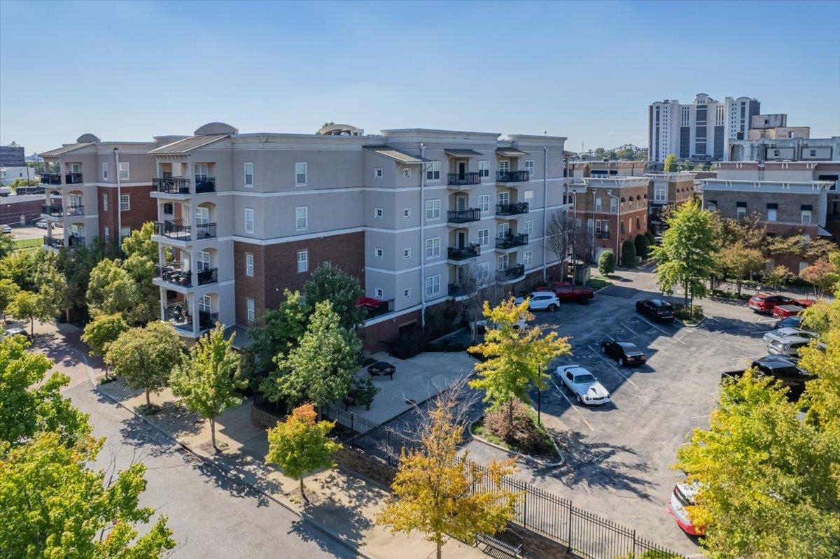 665 Tennessee St 407 Property Photo 4