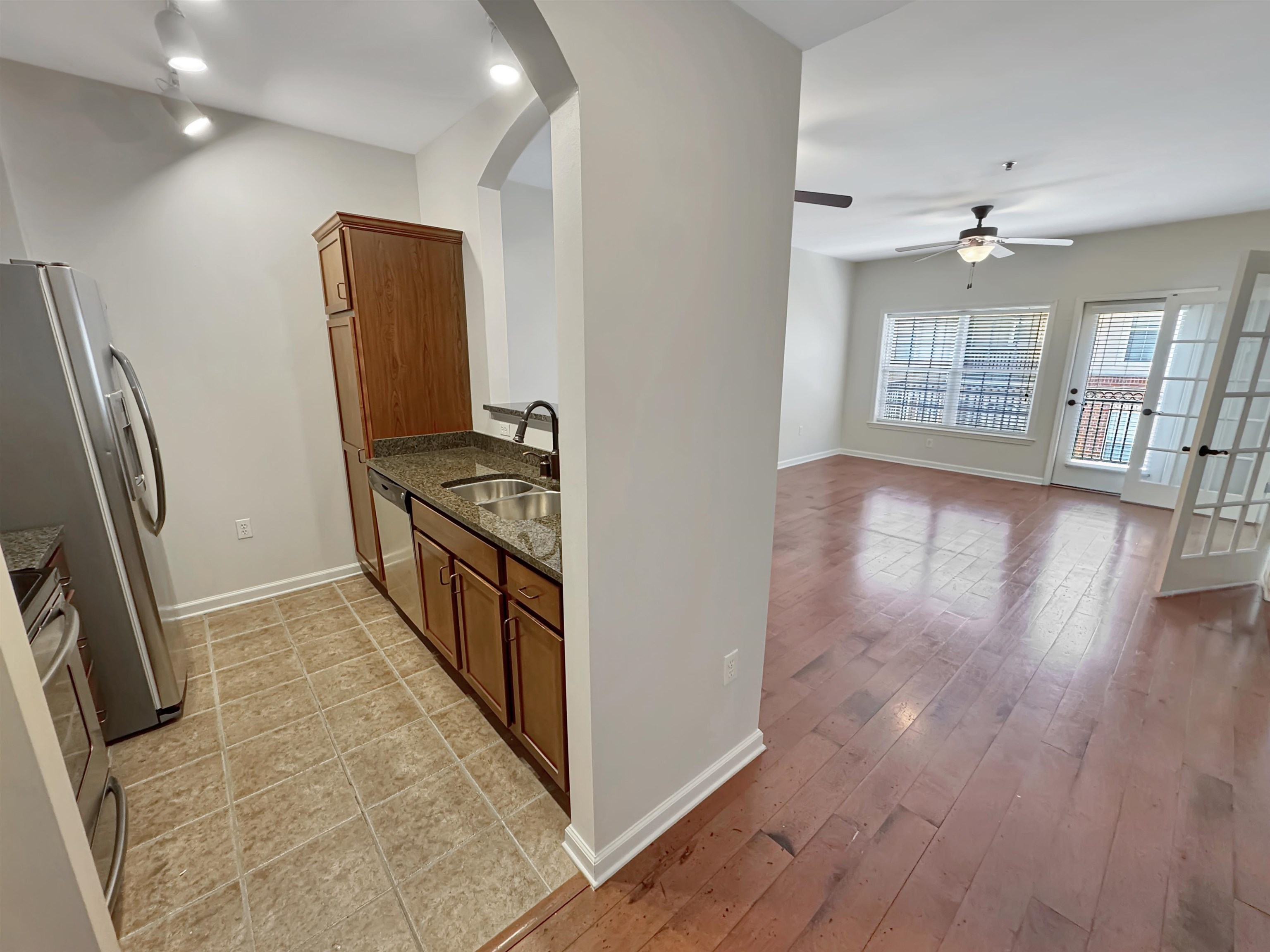 665 Tennessee St 407 Property Photo 5