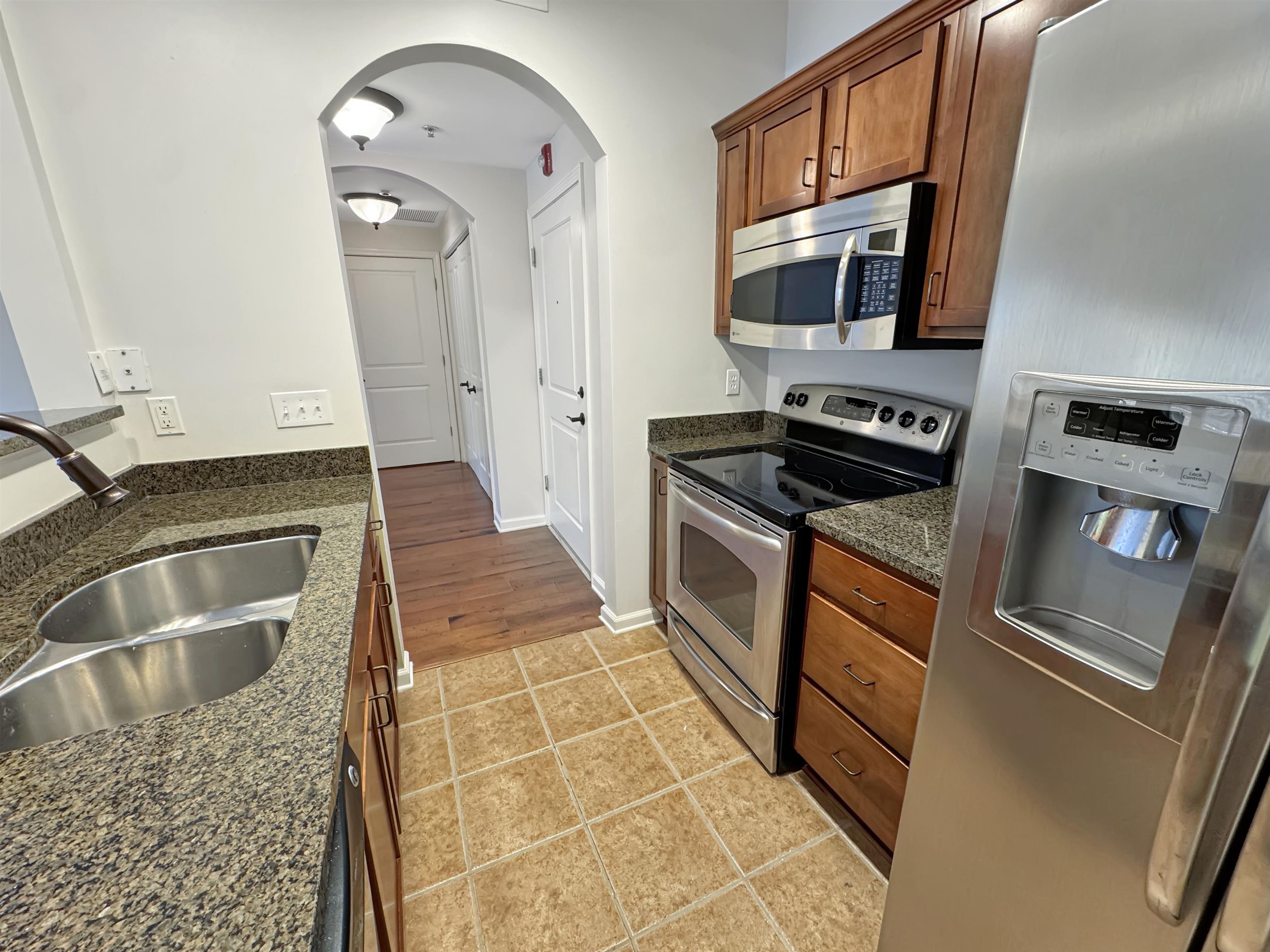 665 Tennessee St 407 Property Photo 8