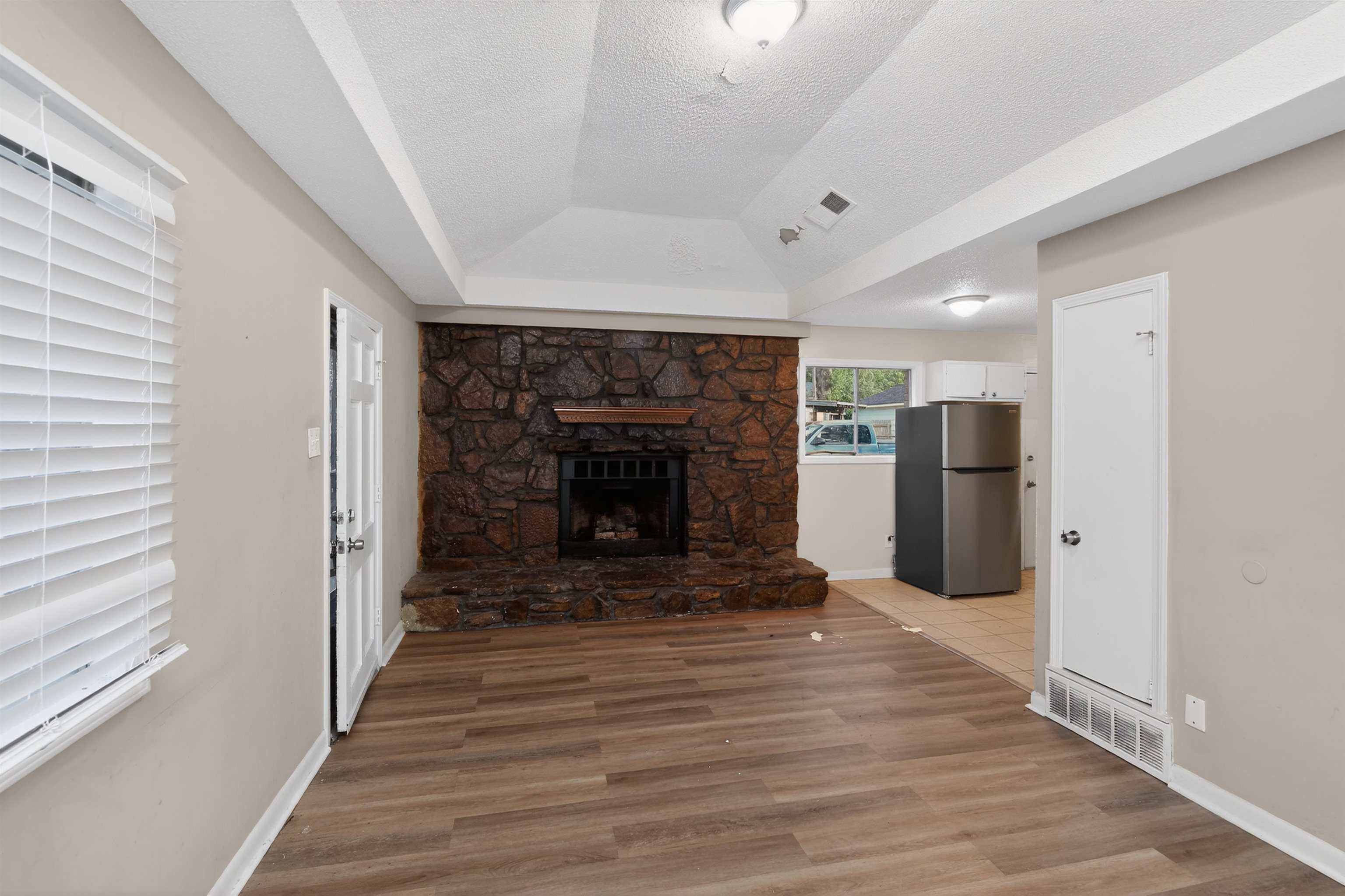 2911 Claudette Rd Property Photo 11