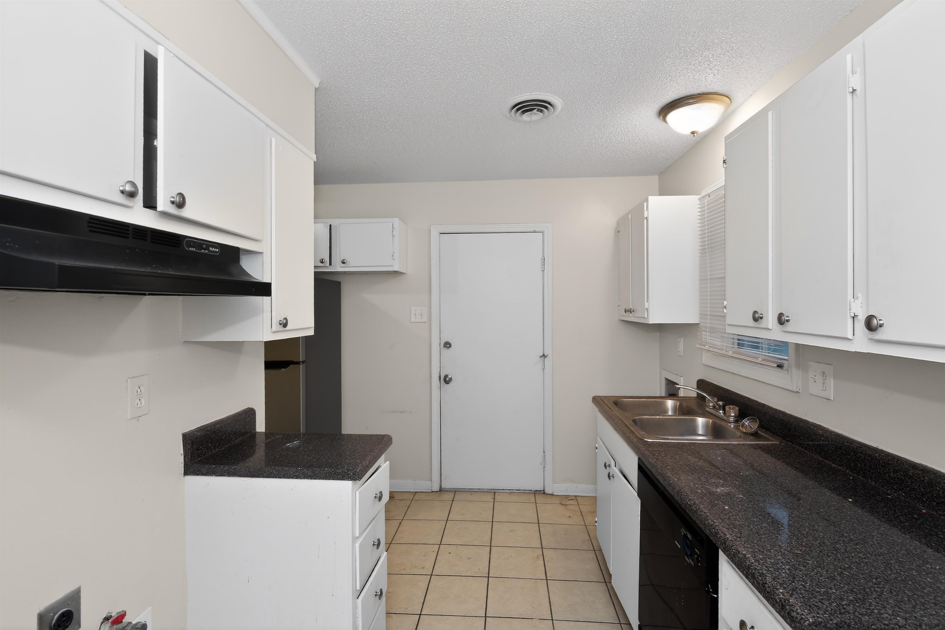 2911 Claudette Rd Property Photo 12