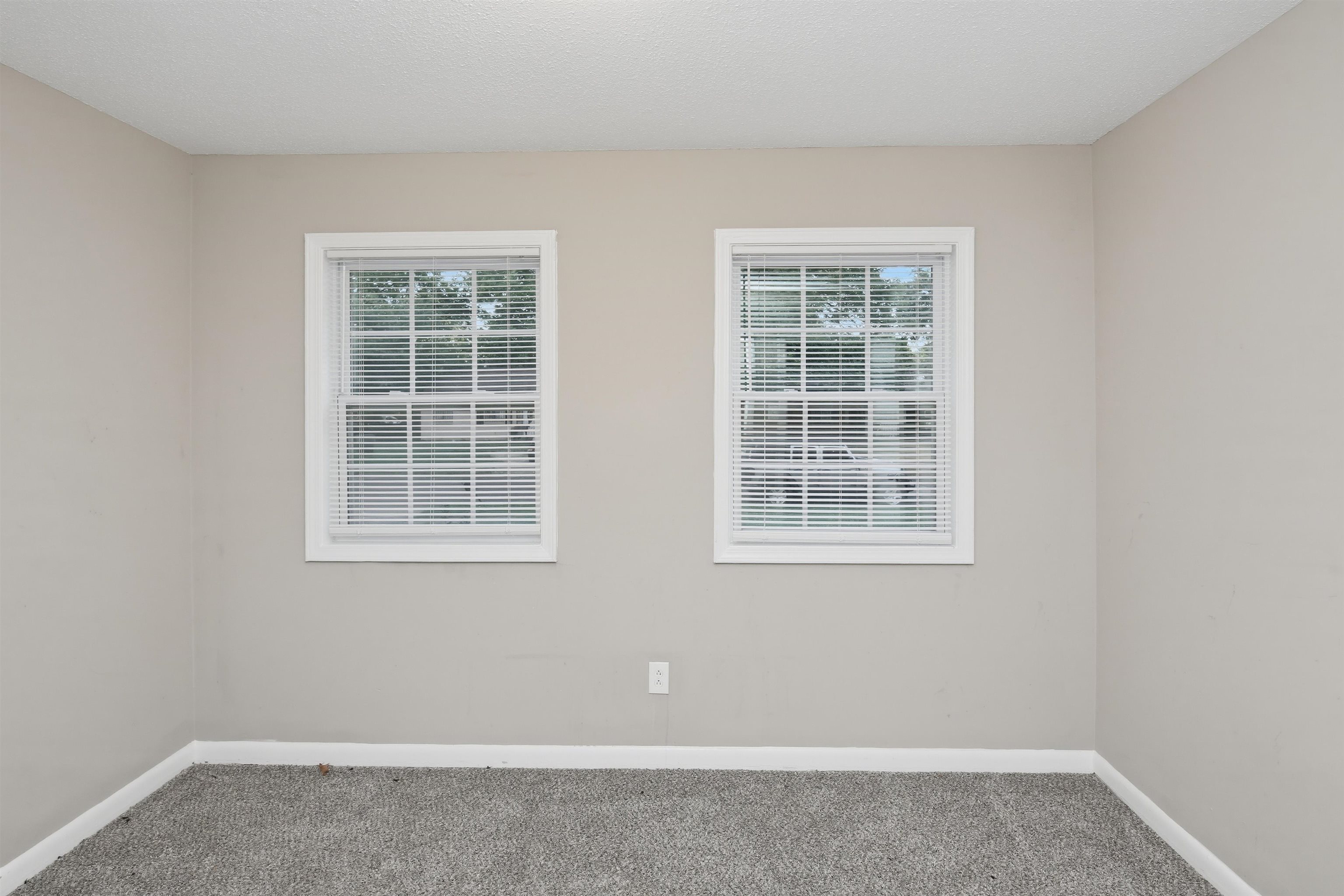 2911 Claudette Rd Property Photo 31