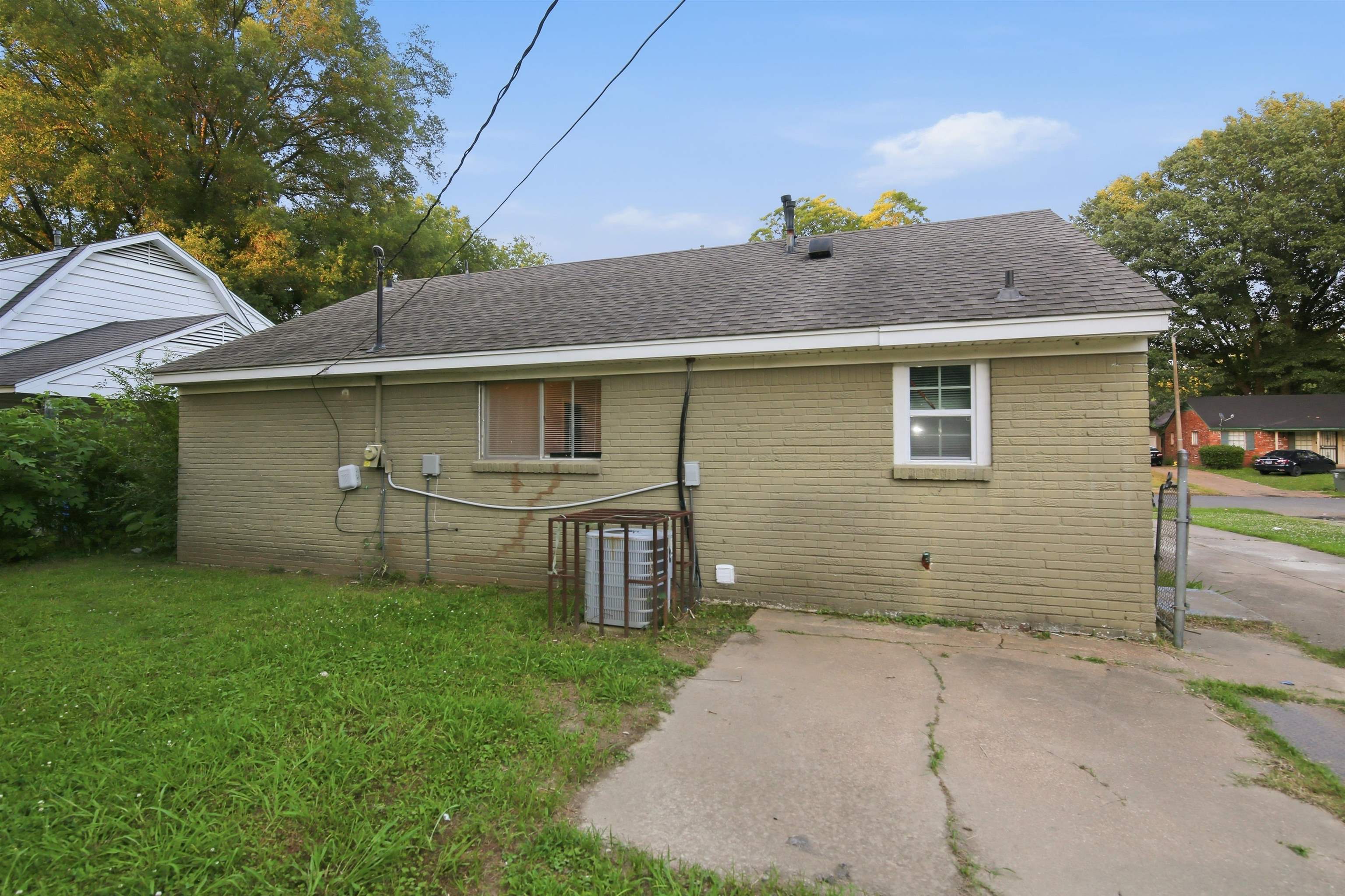 2911 Claudette Rd Property Photo 32