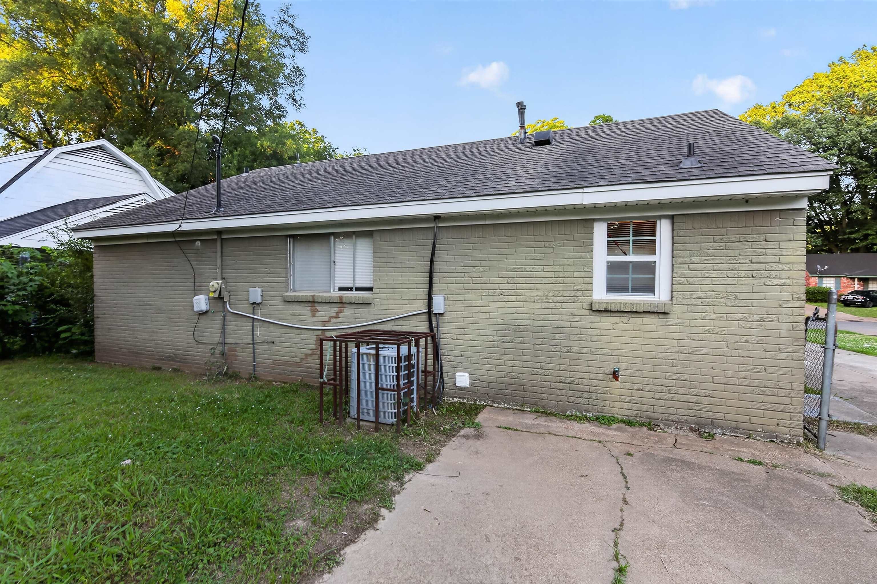 2911 Claudette Rd Property Photo 35