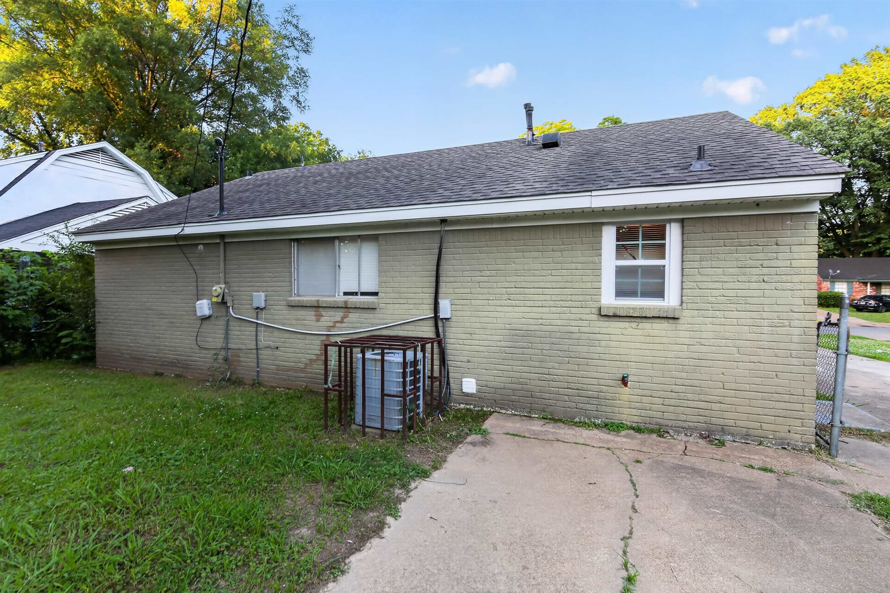 2911 Claudette Rd Property Photo 37