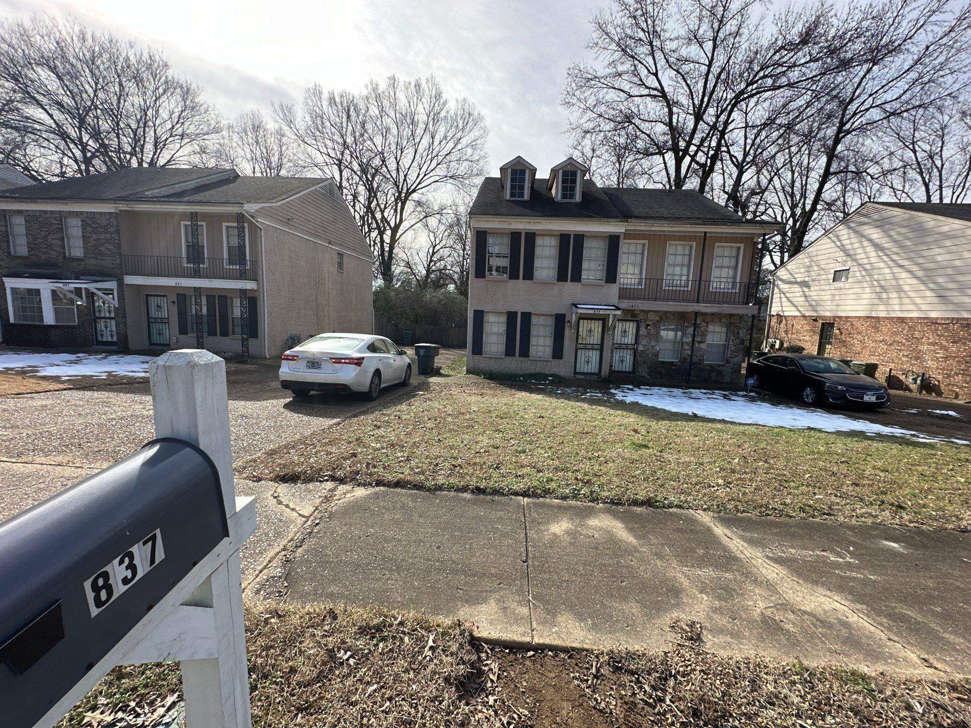 841 CANDACE DR