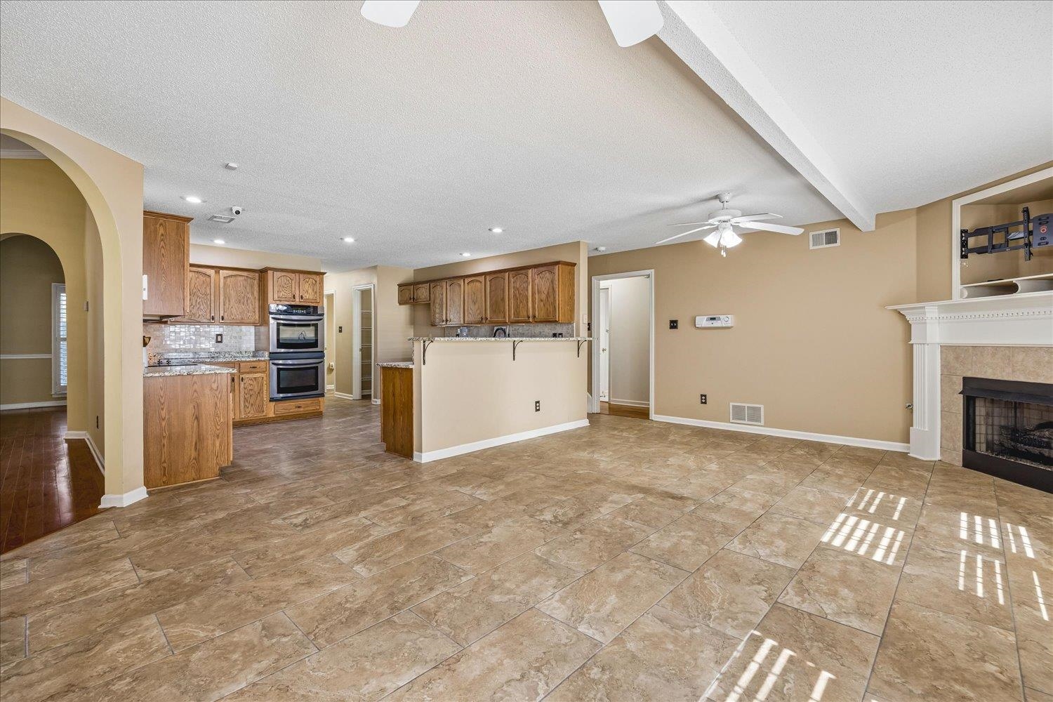 1386 Stable Run Dr Property Photo 6
