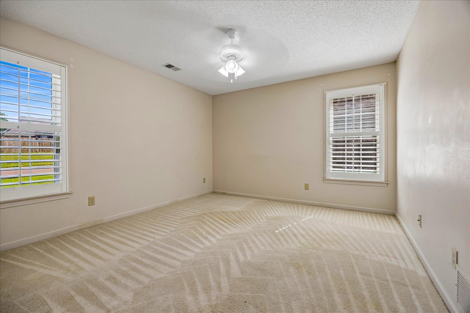 1386 Stable Run Dr Property Photo 15