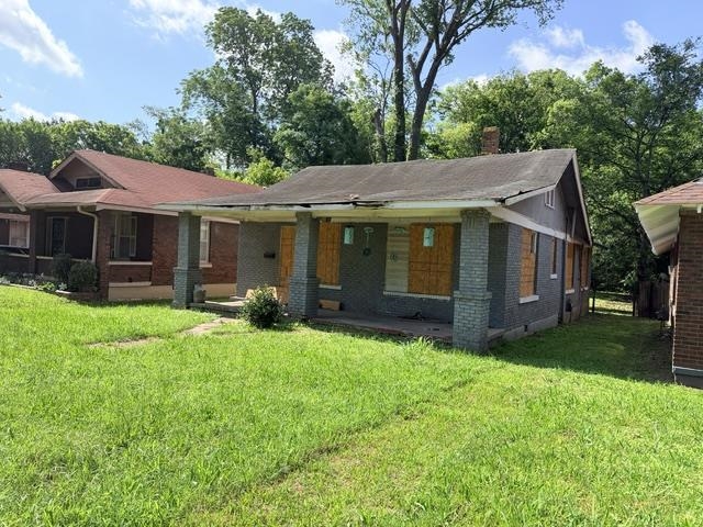 817 S Parkway Ave E Property Photo 2