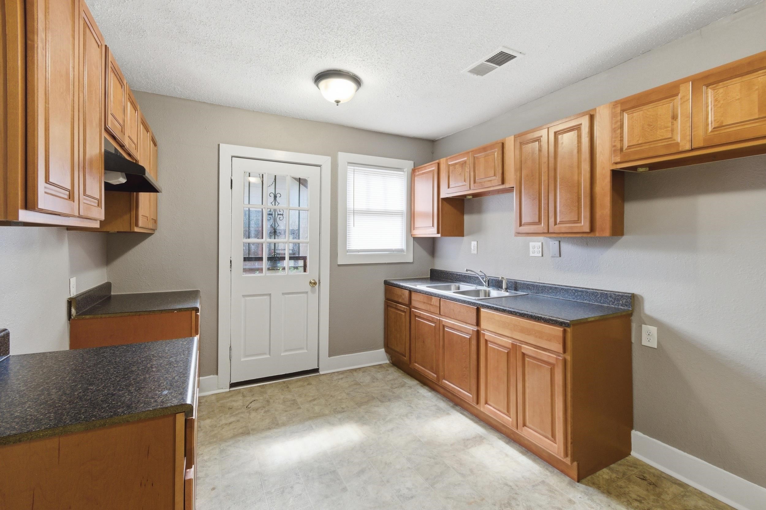 3588 Bowen Ave Property Photo 29
