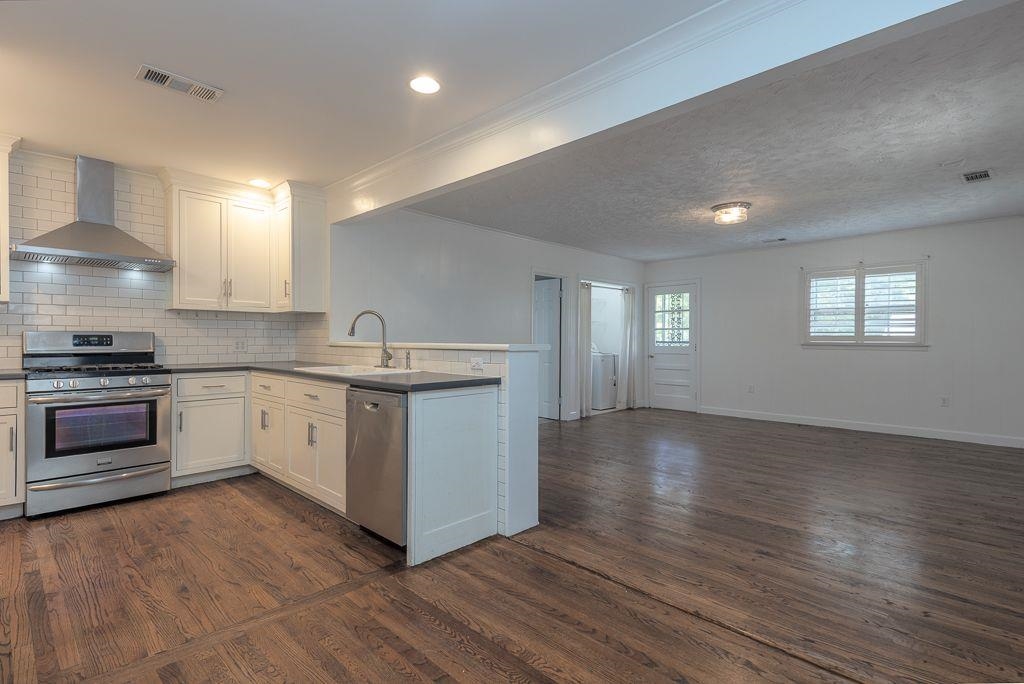 481 Vaughn Rd Property Photo 6