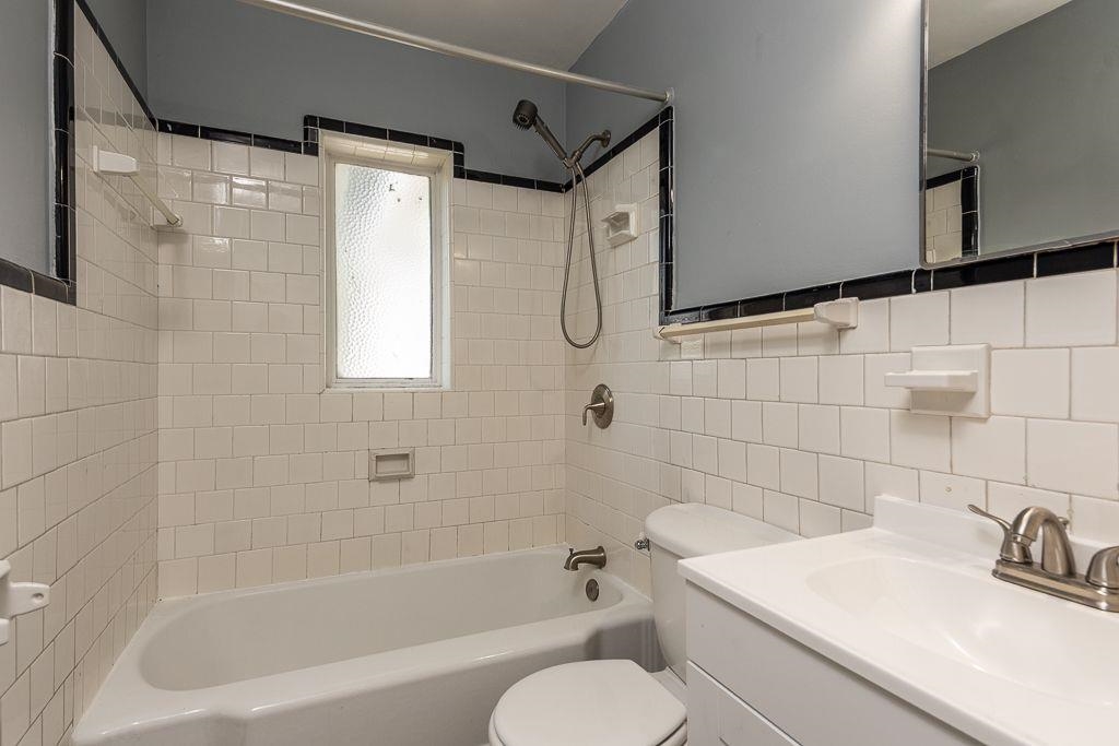 481 Vaughn Rd Property Photo 17