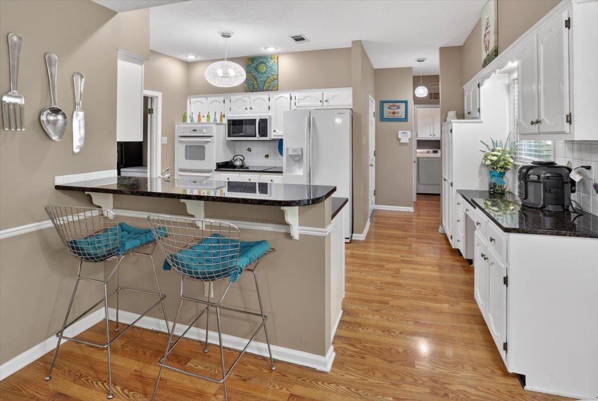 8280 Timber Oaks Cv Property Photo 8
