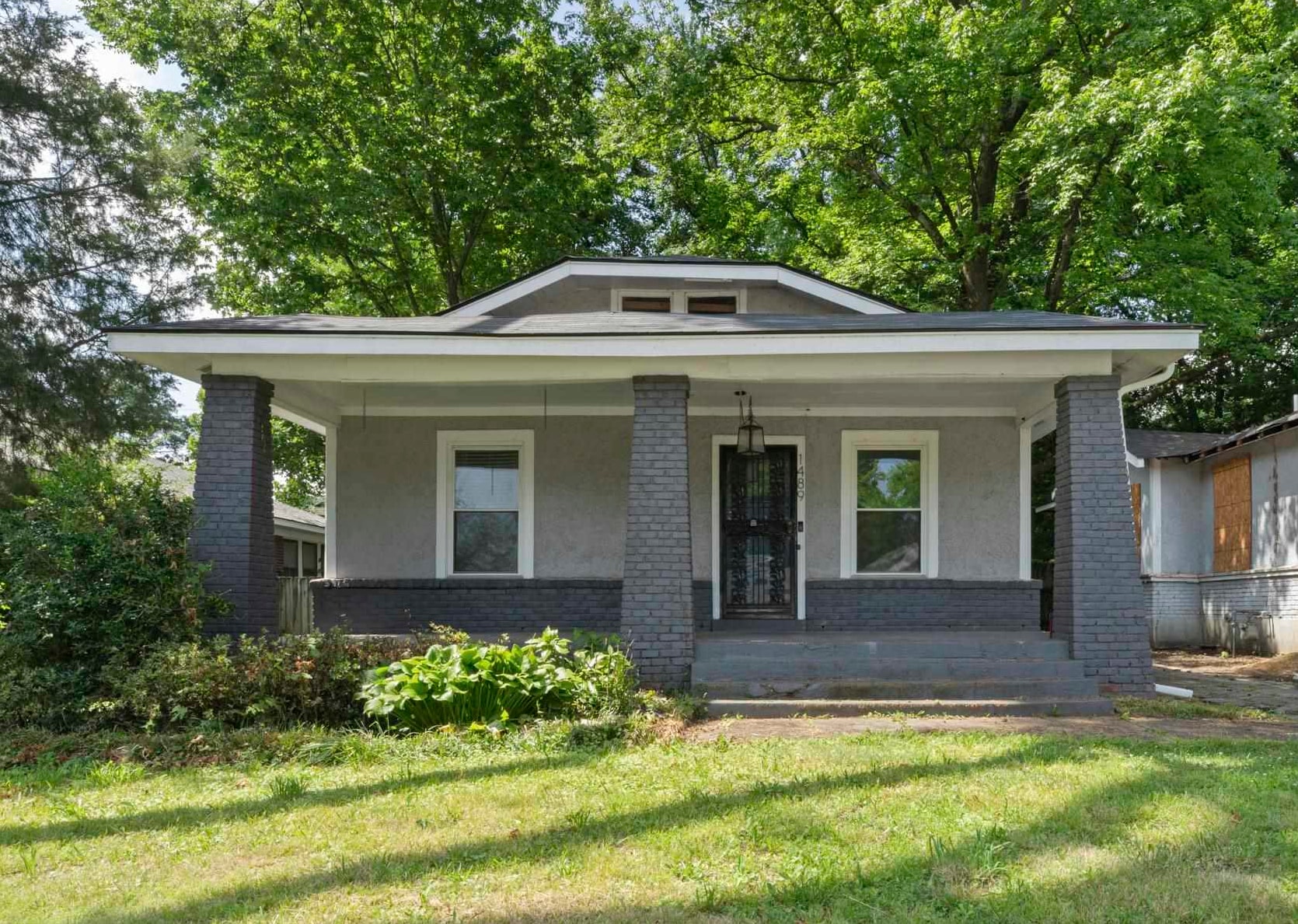 1489 Faxon Ave Property Photo 1