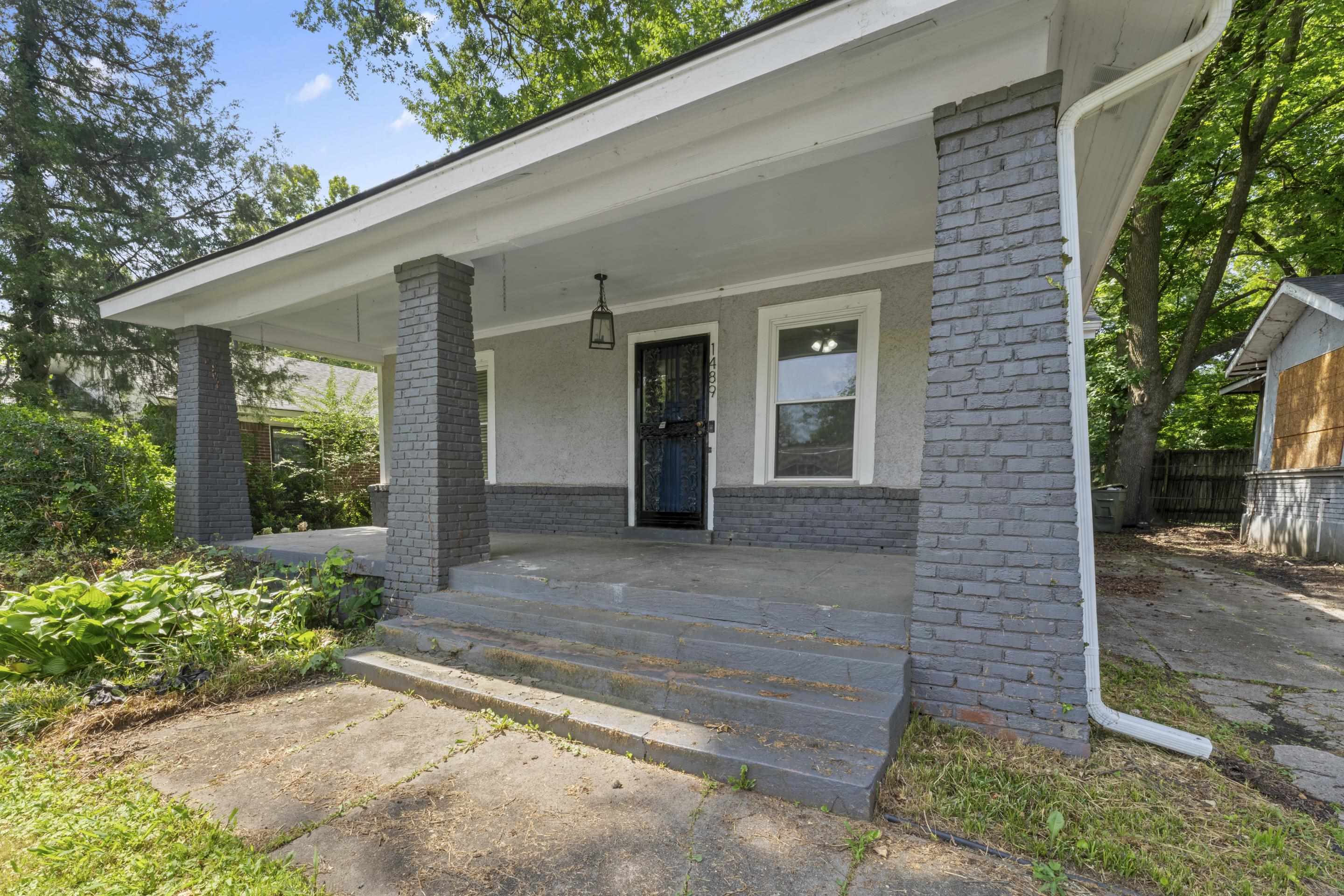 1489 Faxon Ave Property Photo 4