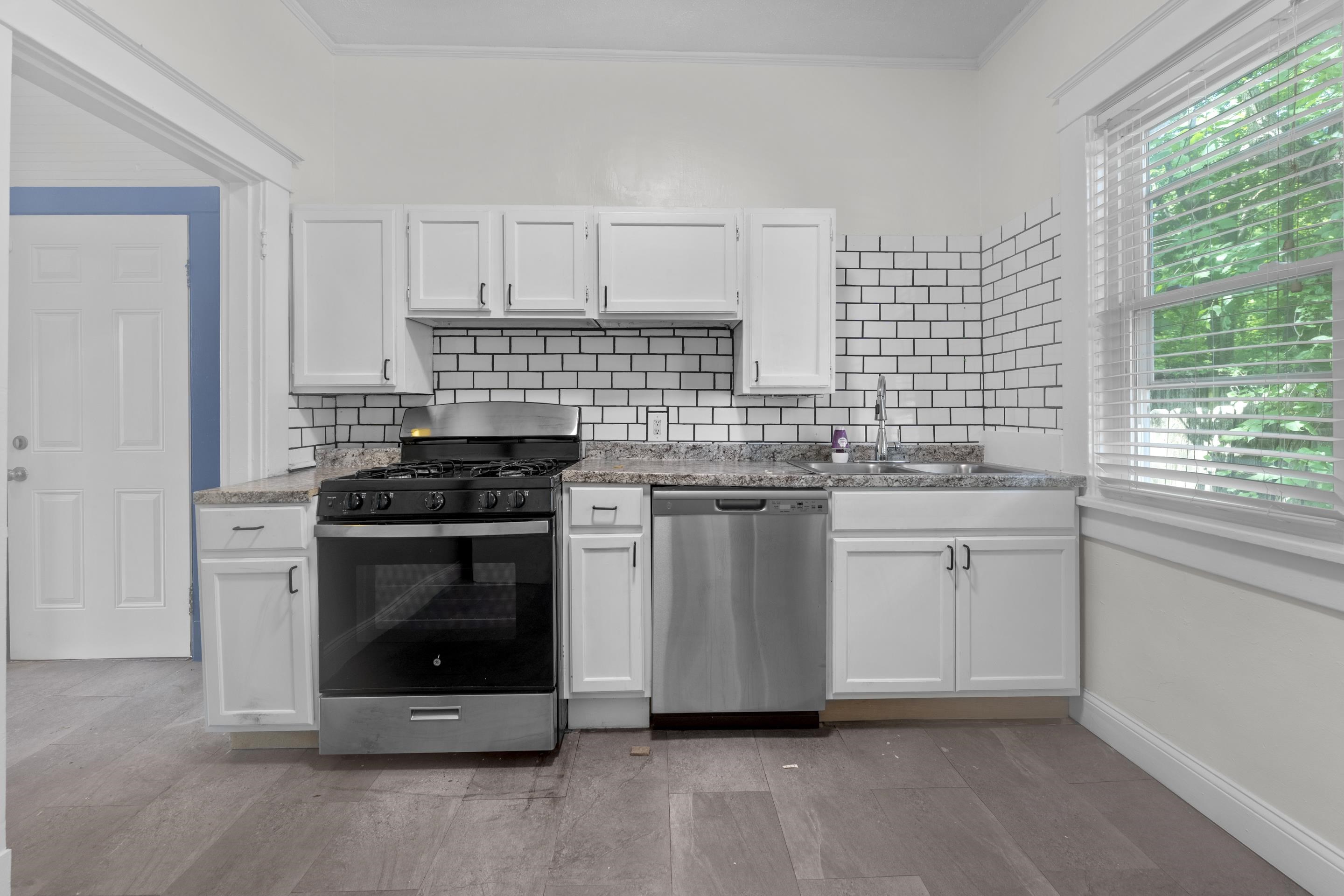 1489 Faxon Ave Property Photo 11
