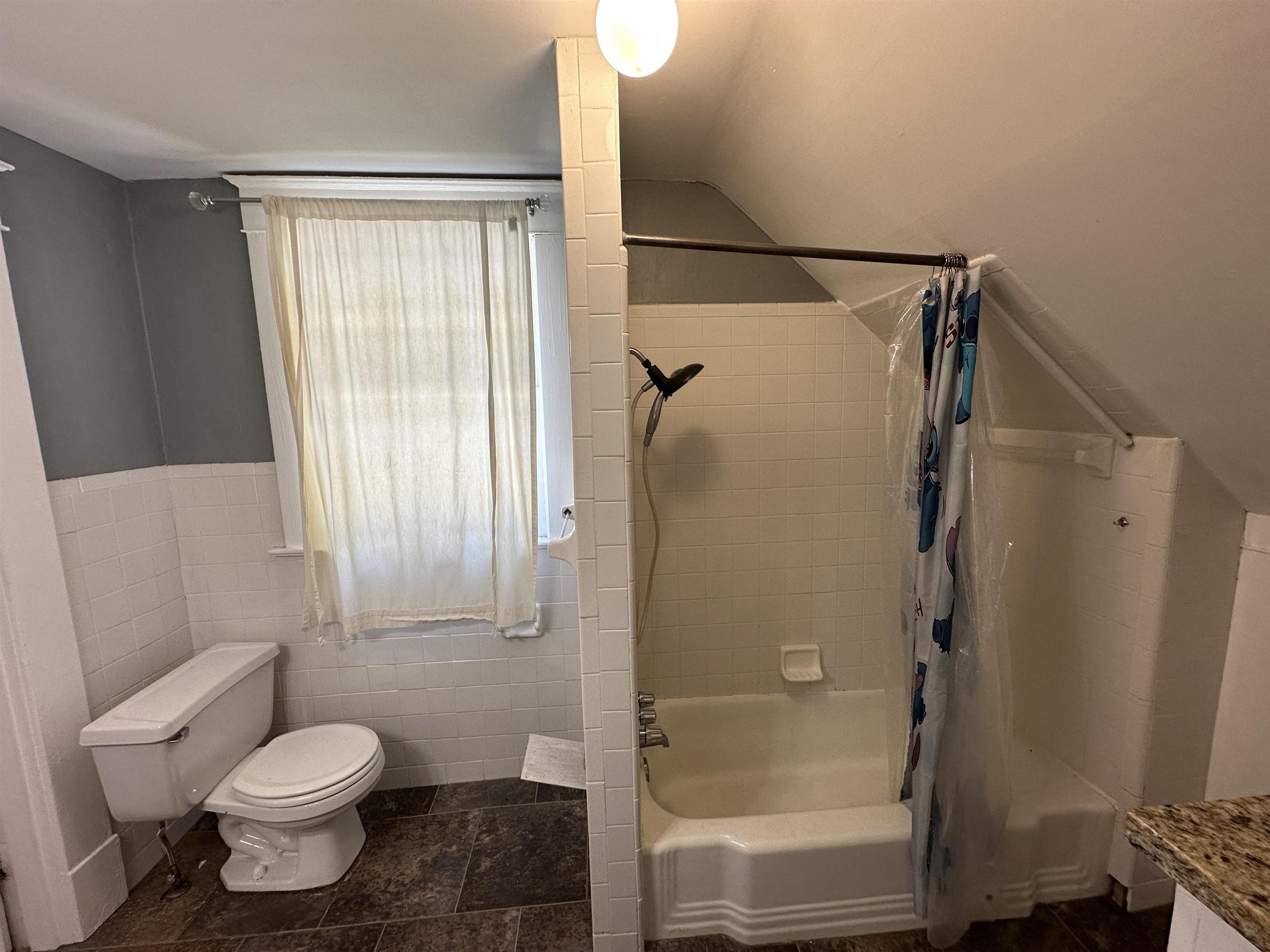 1884 Vinton Ave Property Photo 21