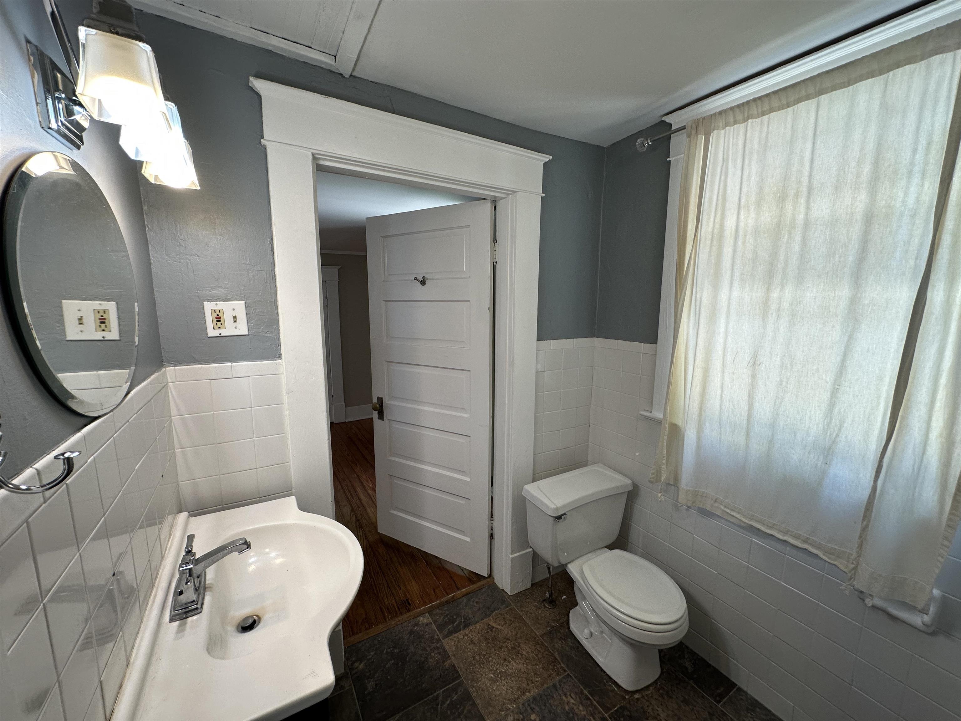 1884 Vinton Ave Property Photo 23