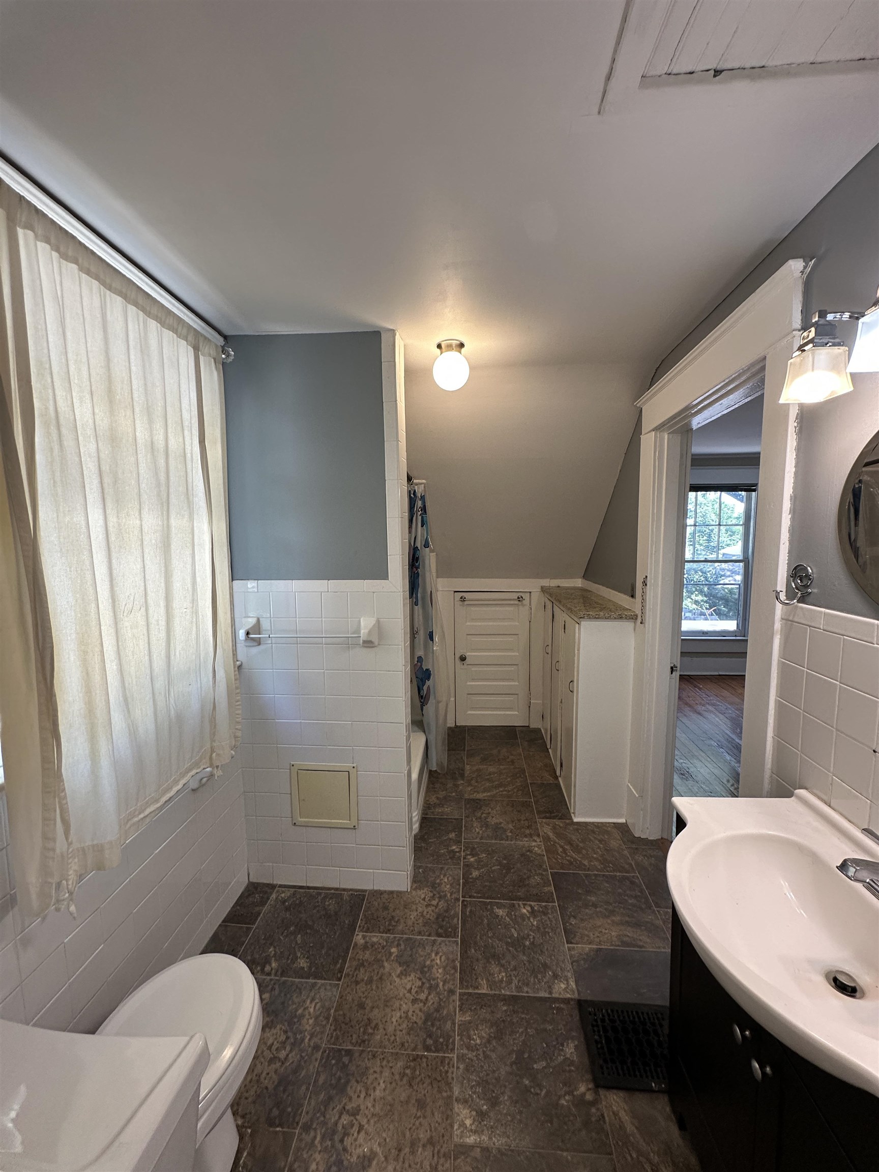 1884 Vinton Ave Property Photo 24