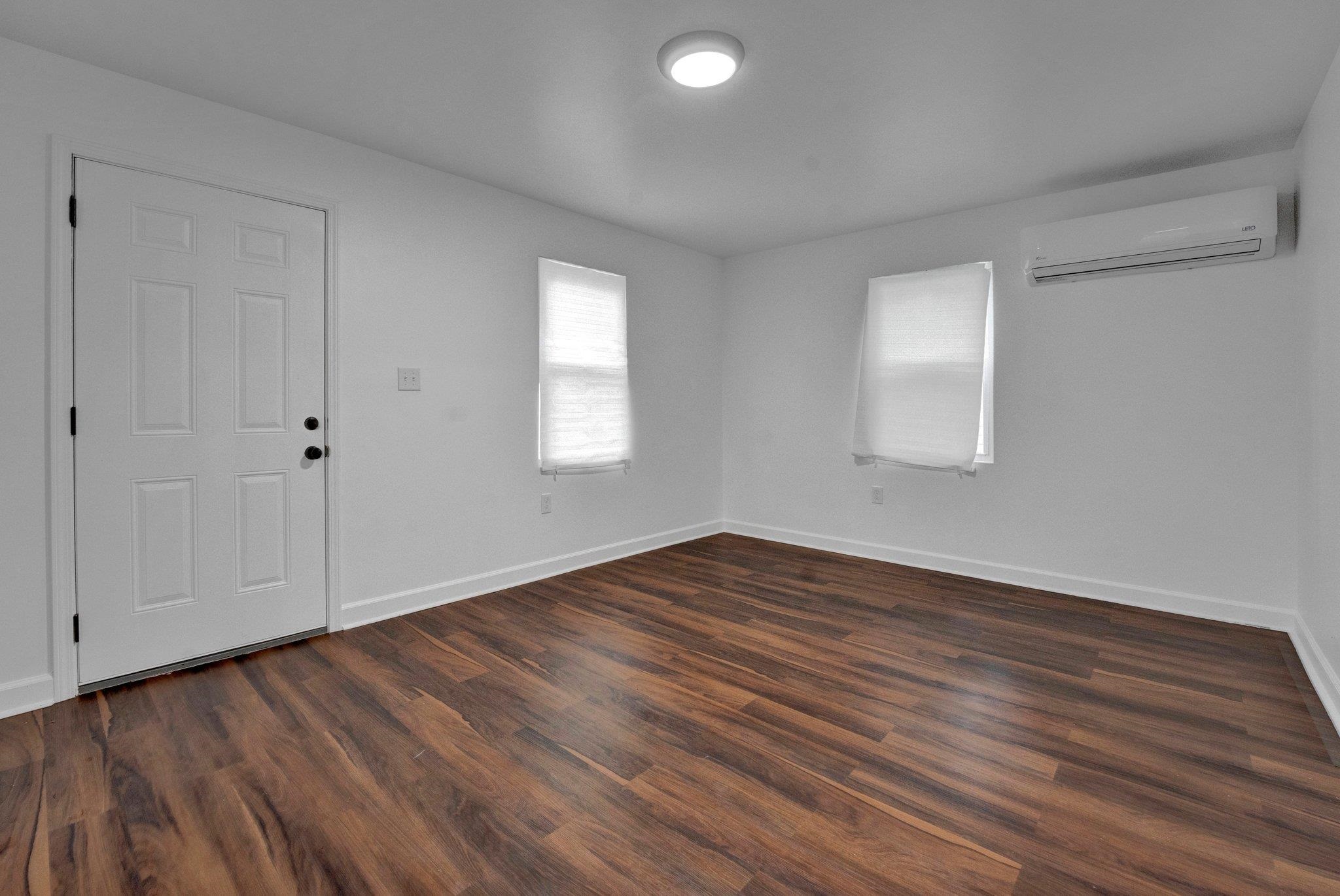 4412 Ryan St Property Photo 4