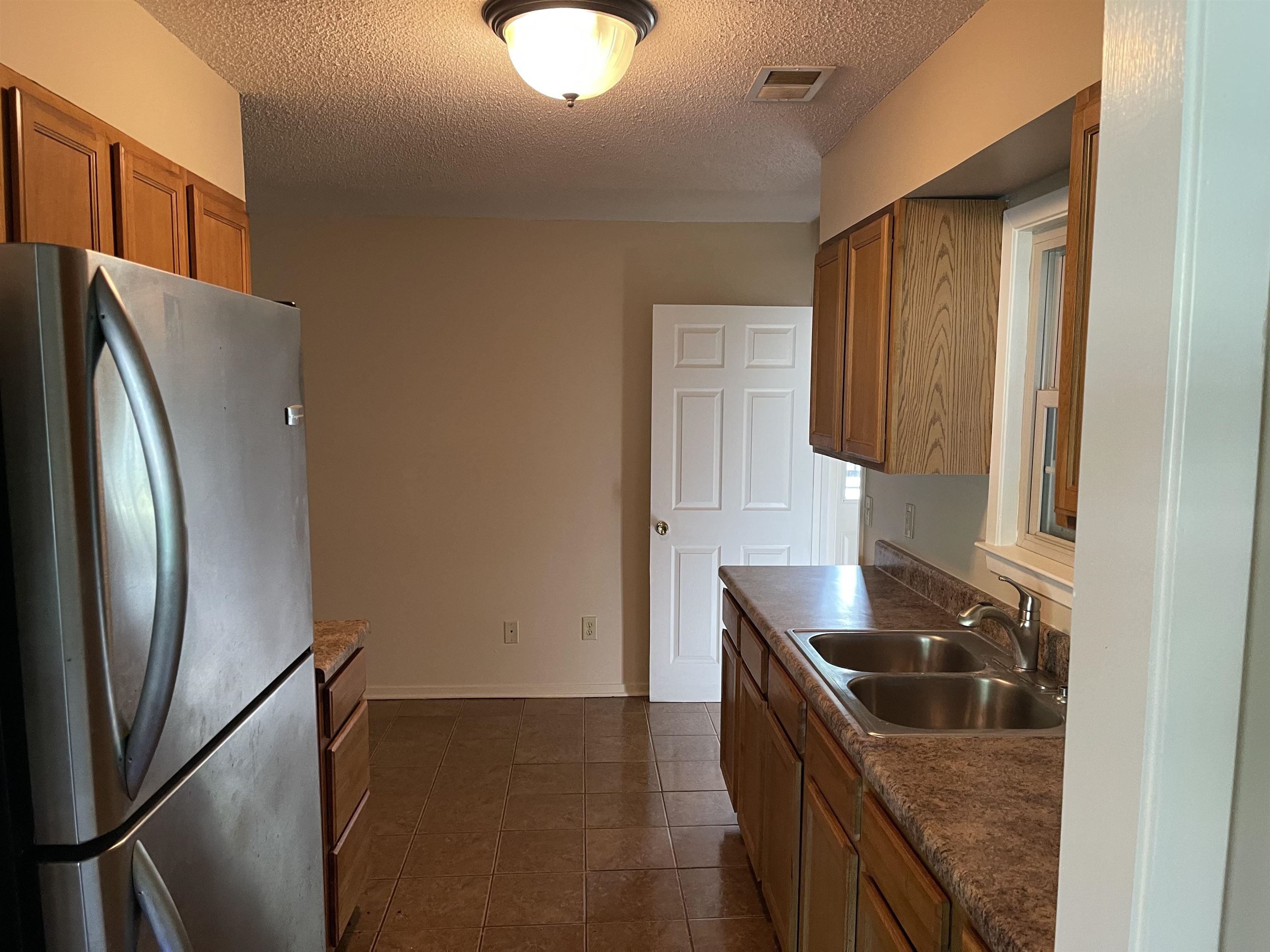 3643 W Big Bend Dr Property Photo 2