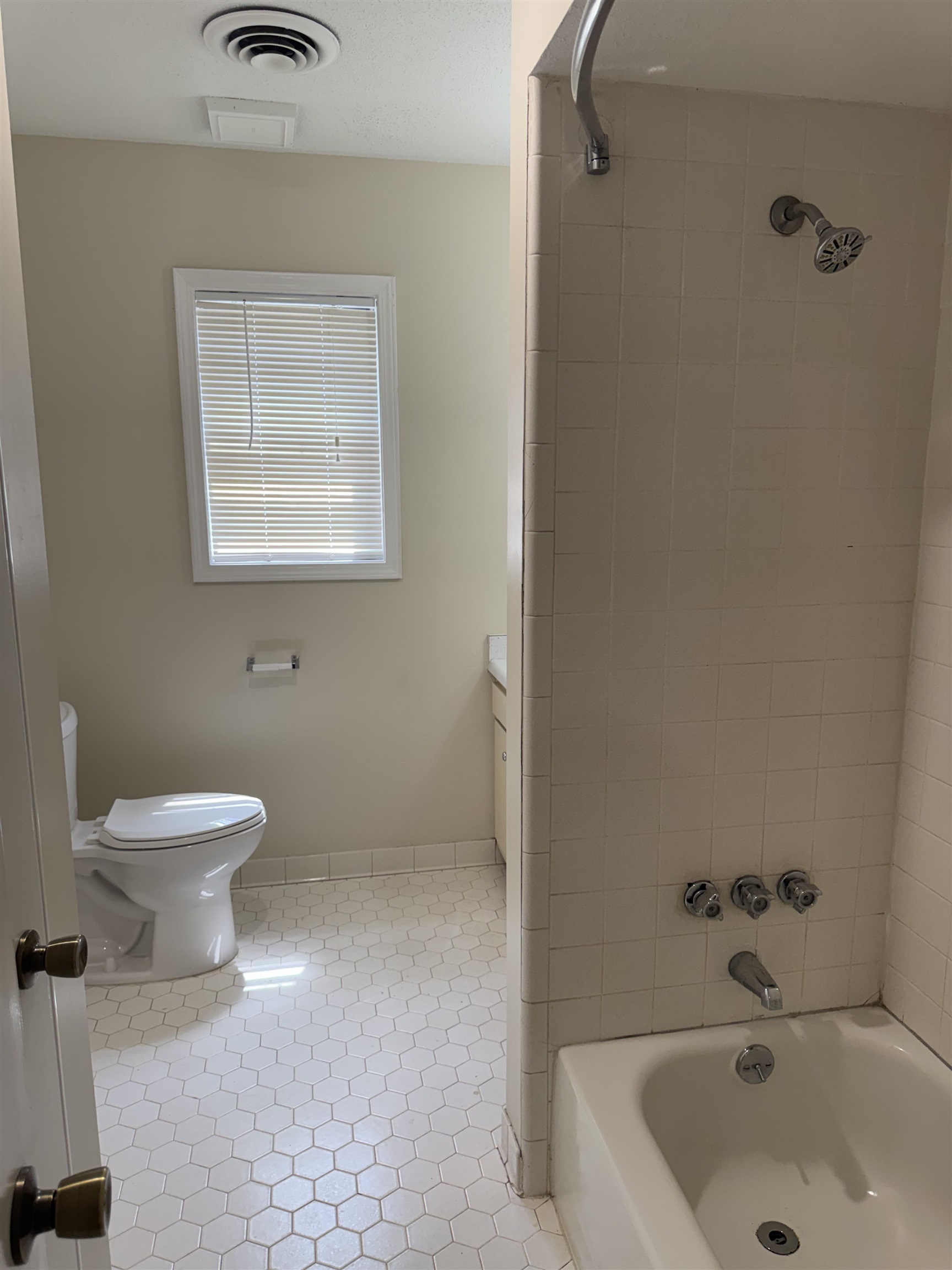 5659 Hinton Pl Property Photo 17