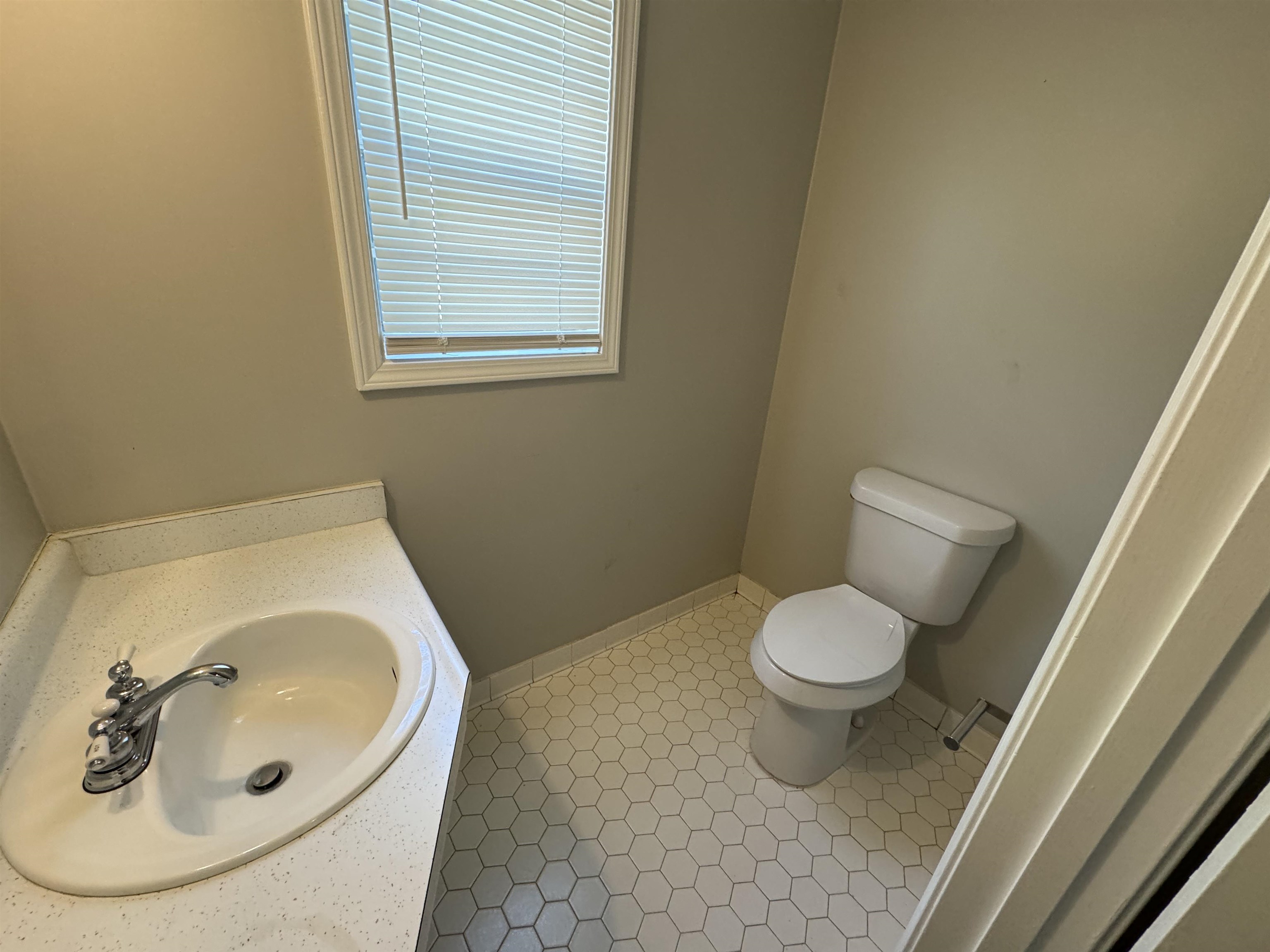 5659 Hinton Pl Property Photo 24