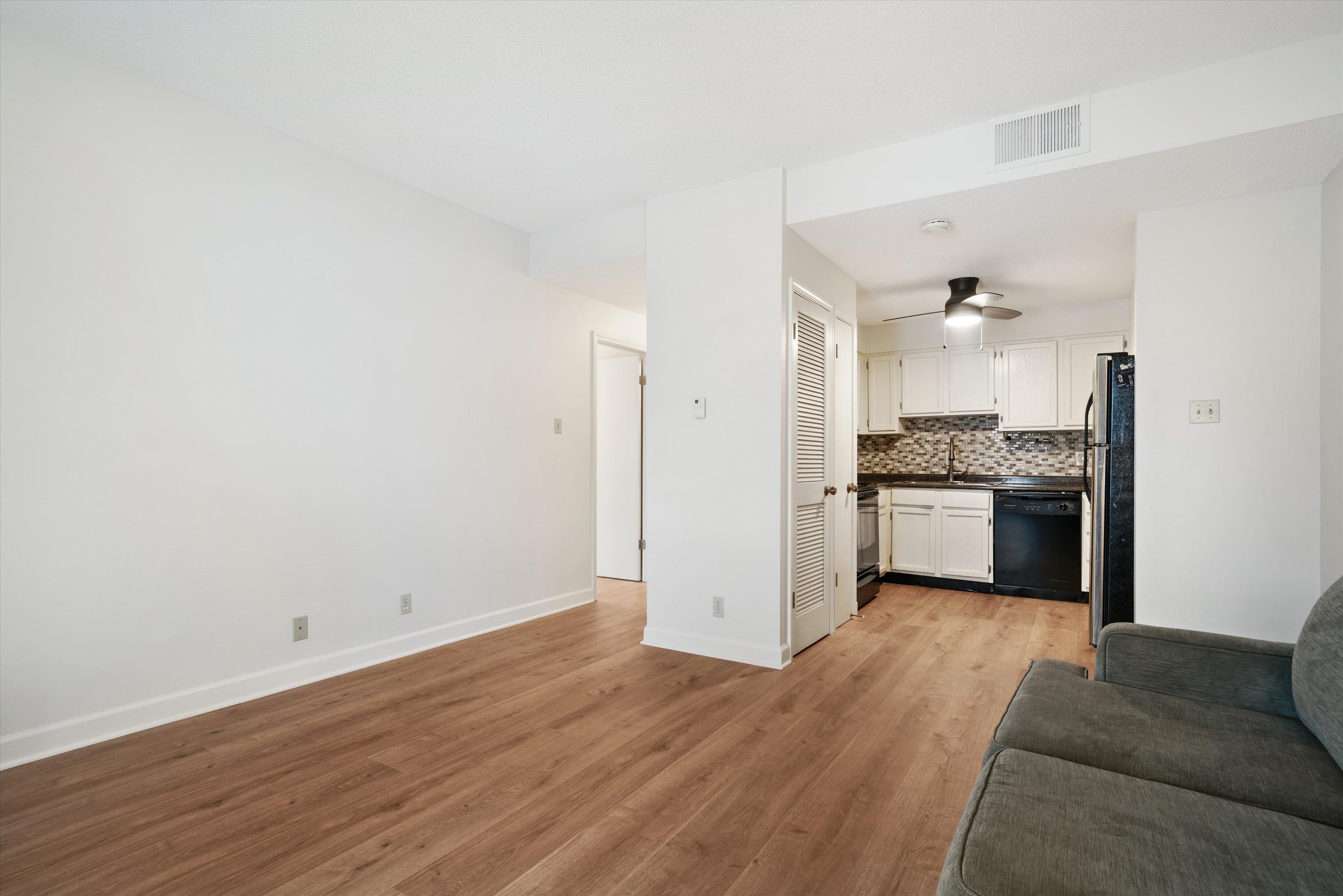 109 N Main St 610 Property Photo 35