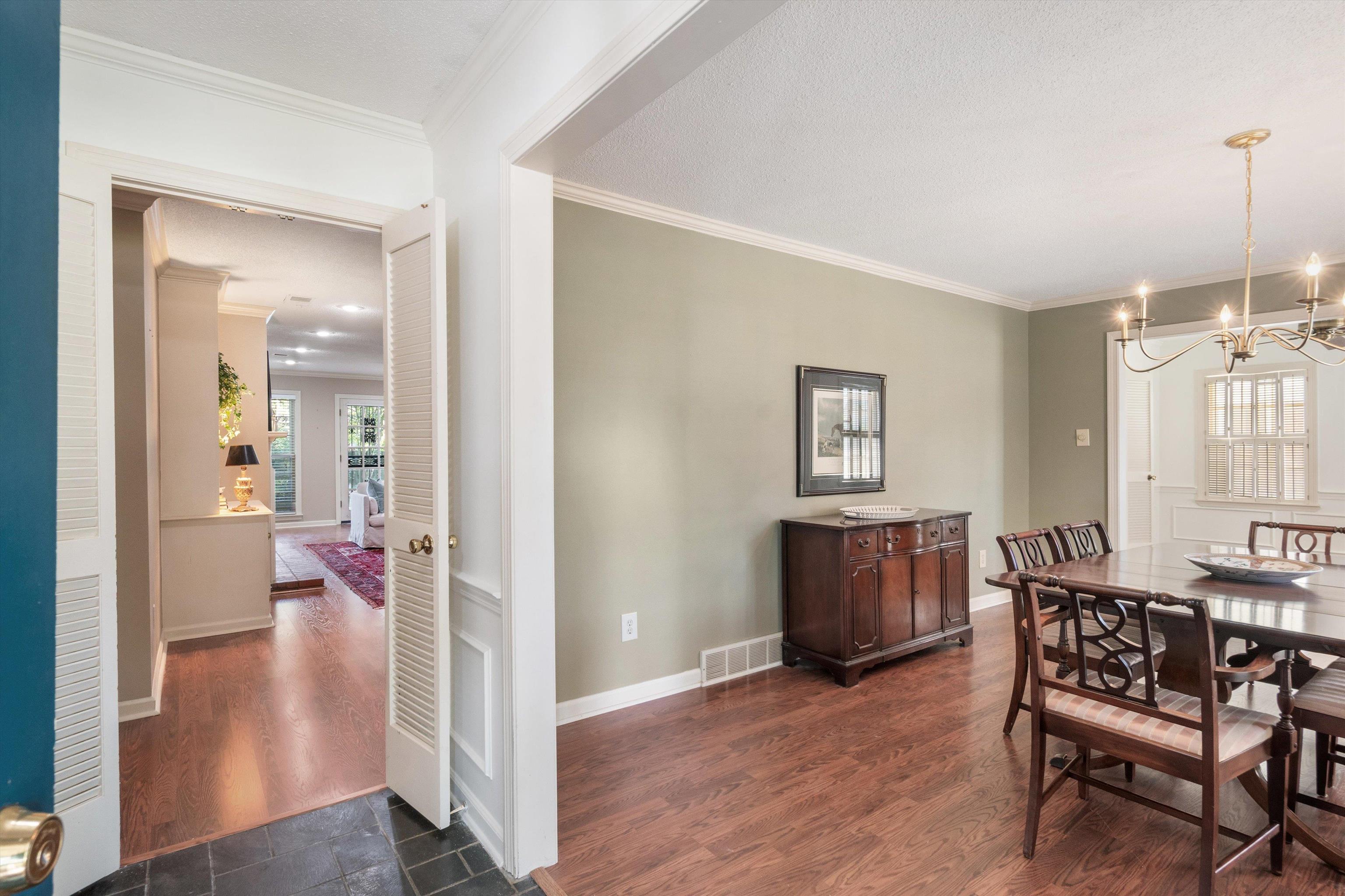2524 Lynnfield Rd Property Photo 5